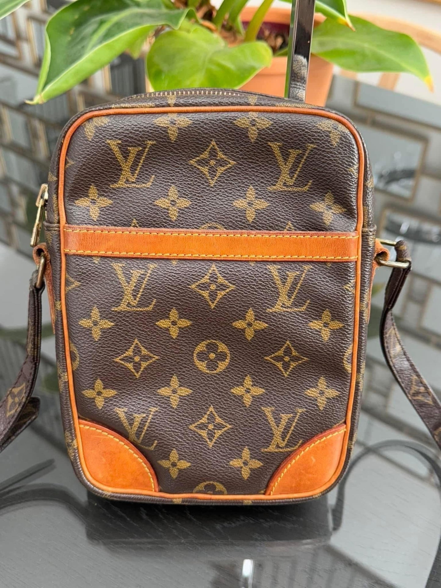 Danube PM Crossbody Bag -๐๏ธ Year: 1989