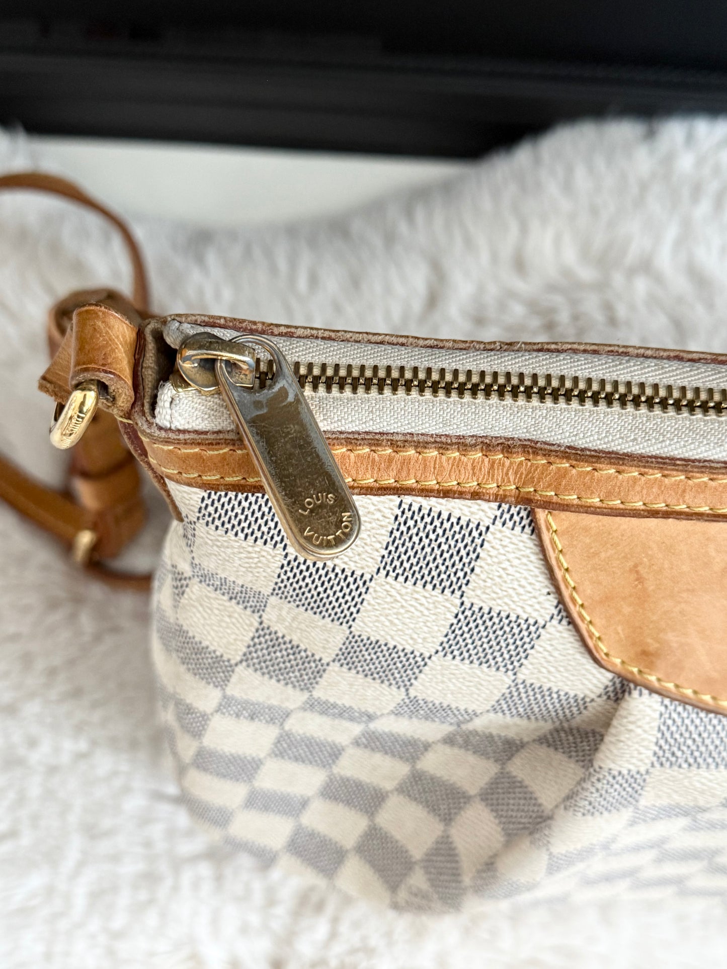 Siracusa PM Crossbody - Year 2012