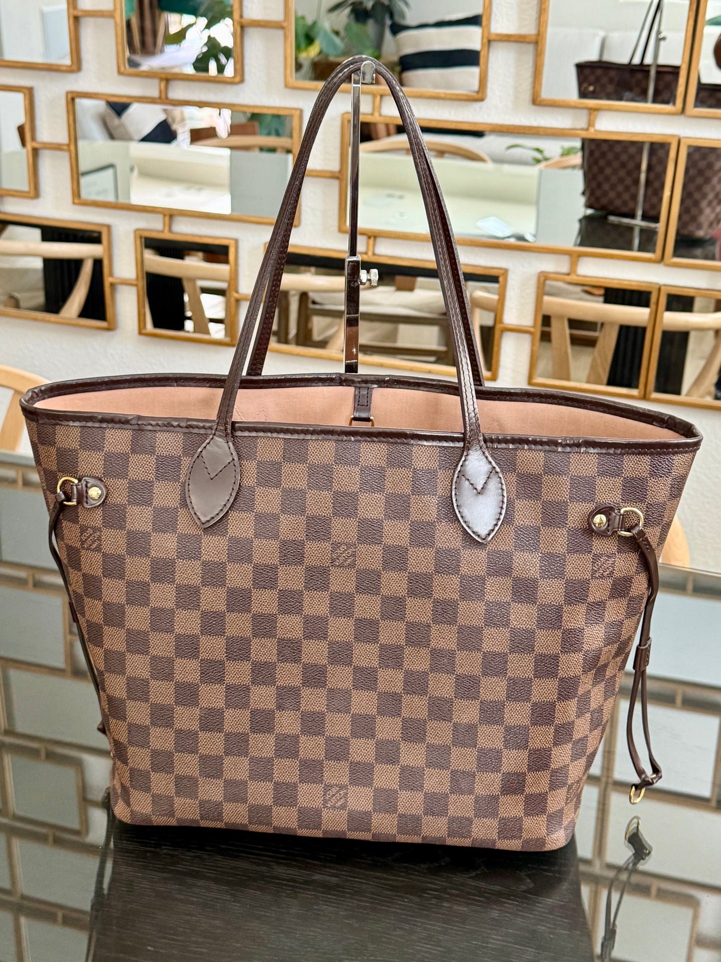 Neverfull MM in Rose Ballerine DE with Dustbag 🗓️ Year: 2016