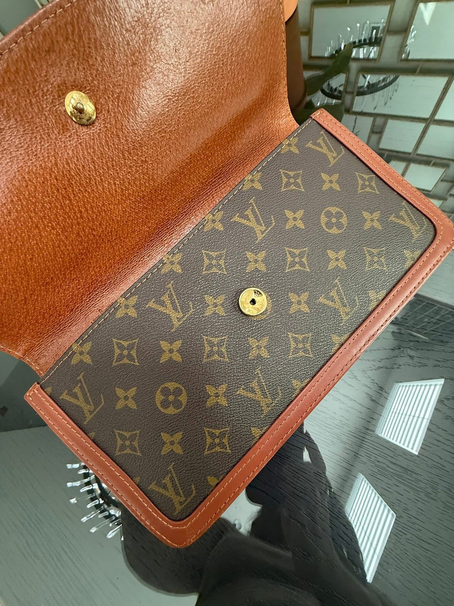 Pochette Dame Clutch
๐๏ธ Pre Date Code