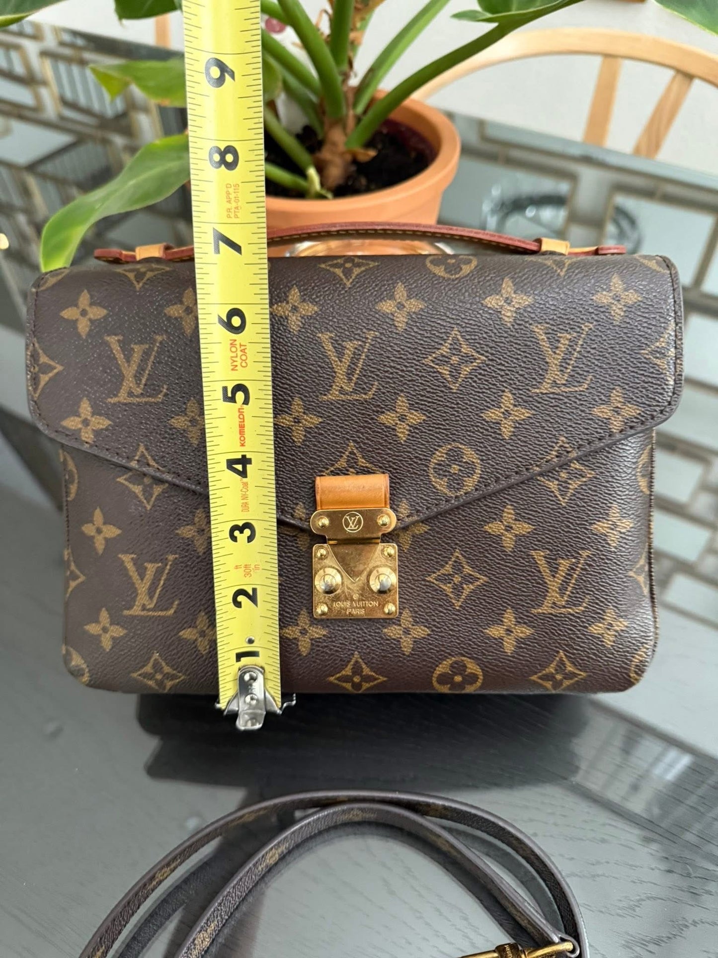 Pochette Metis in Monogram with Box, Dustbag, Insert organizer and Paper bag ๐๏ธ Year 2014