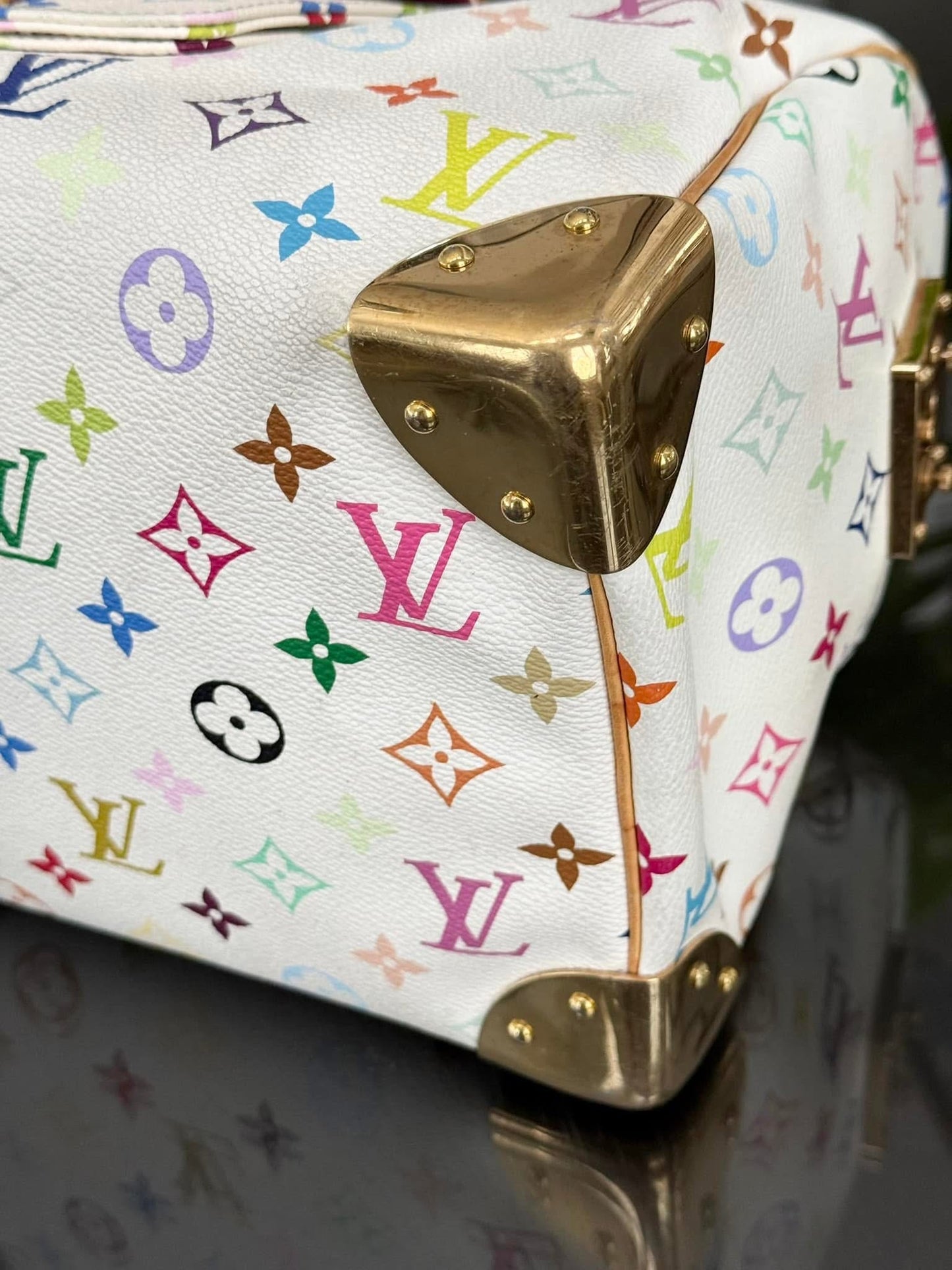 Multicolor Speedy 30 with Dustbag, clochette and keys π π
Year: 2007