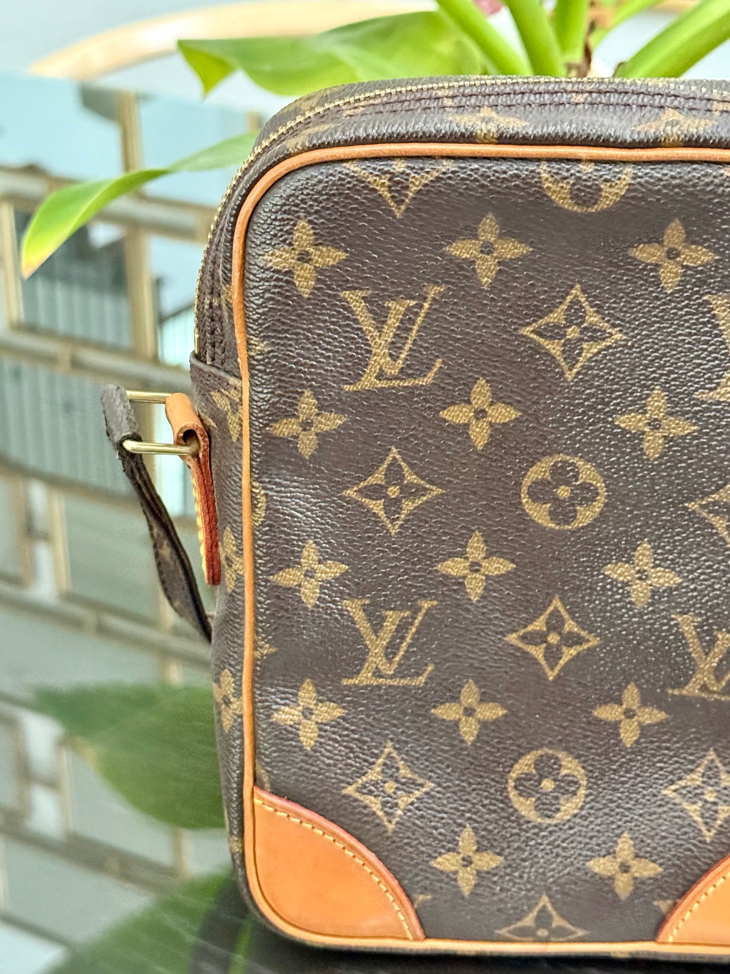 Amazon Crossbody Bag -Year: 1999