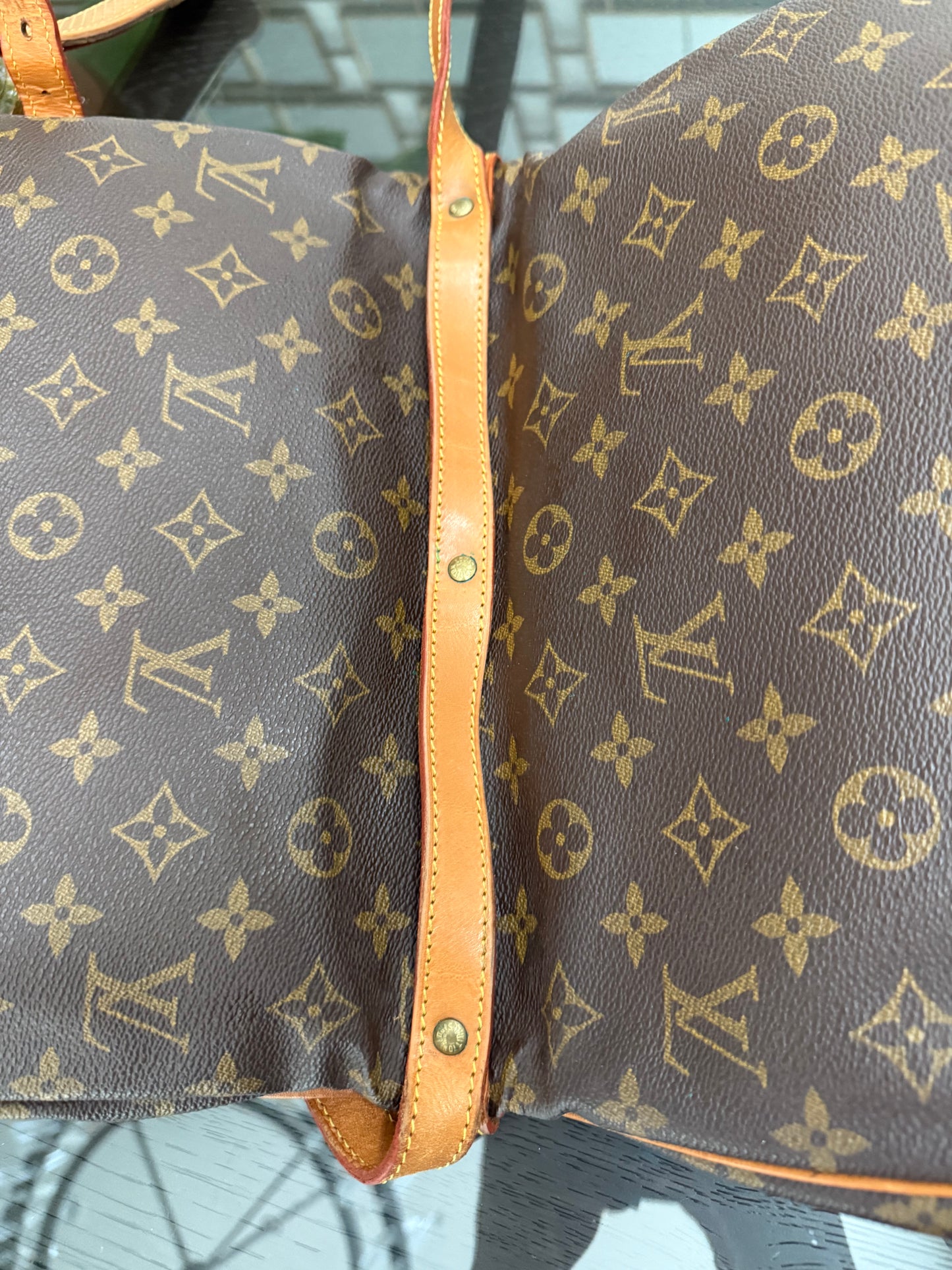 Saumur 30 Crossbody -๐๏ธ Year: 1992