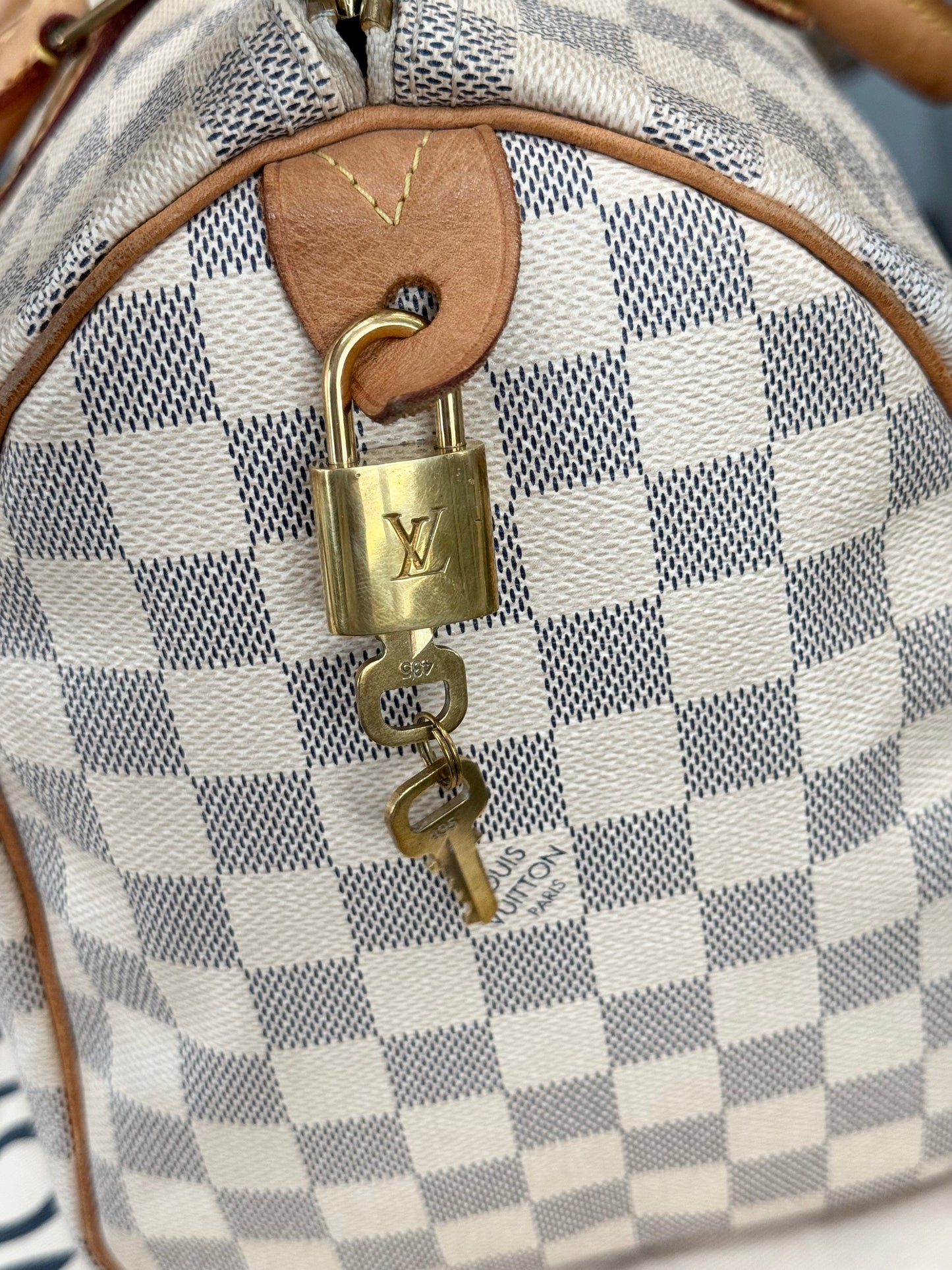 Speedy 30 Azur with π Lock & Keys and Dustbag
ποΈ Year: 2012