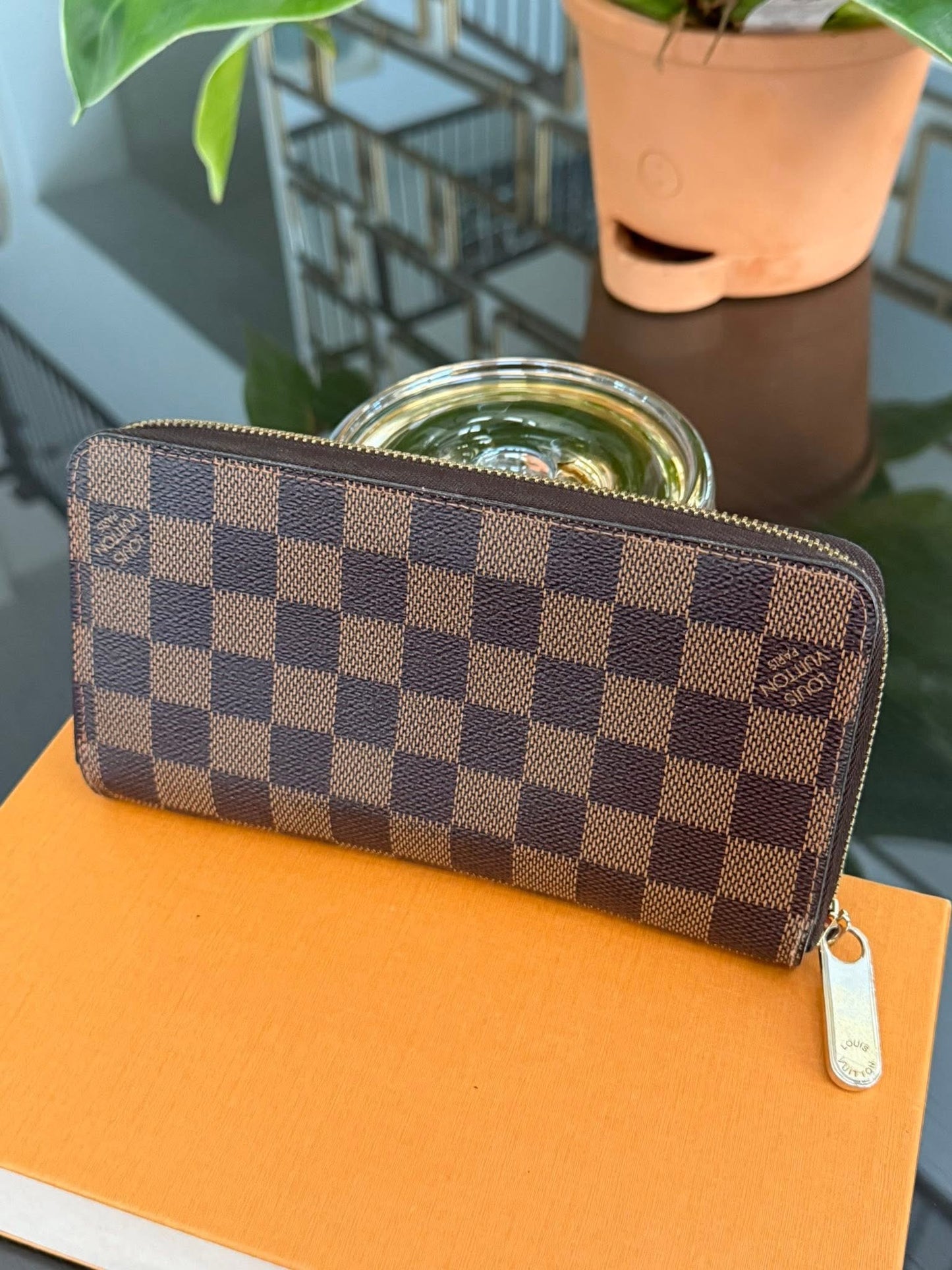 Zippy Long Wallet in DE with Box Year: 2013