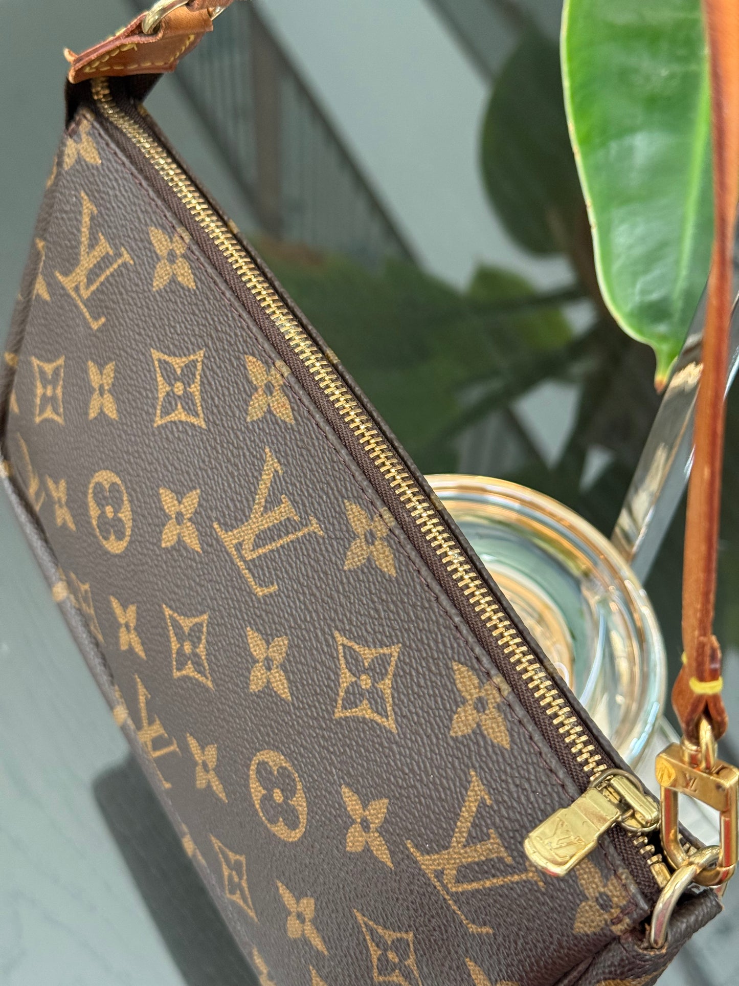 Pochette Accessories - ๐
Year: 1999