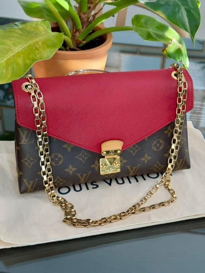 Pallas Chain in Cherry with Dustbag -๐๏ธ Year: 2015