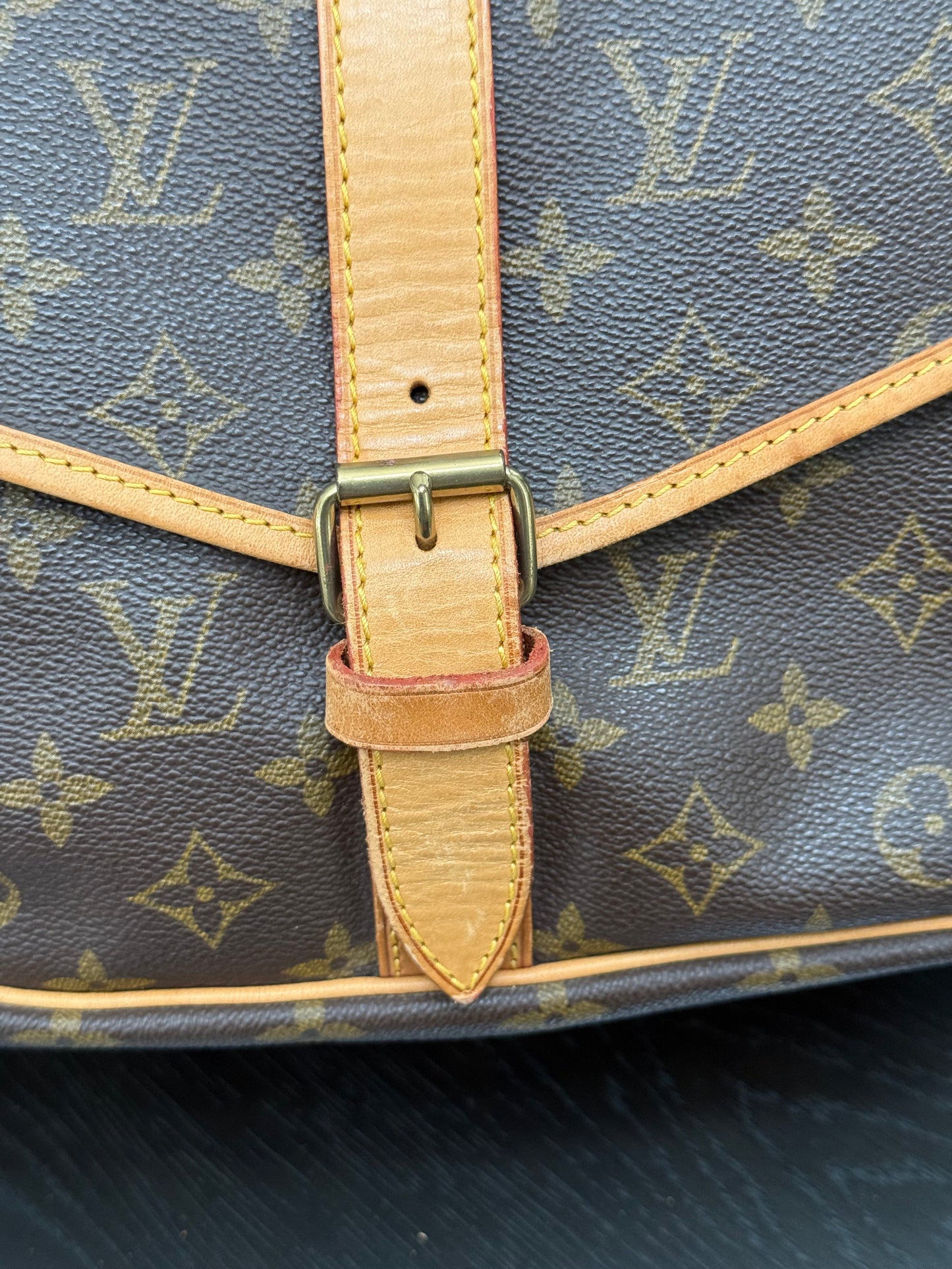 Saumur 35 Crossbody -๐๏ธ Year: 1992