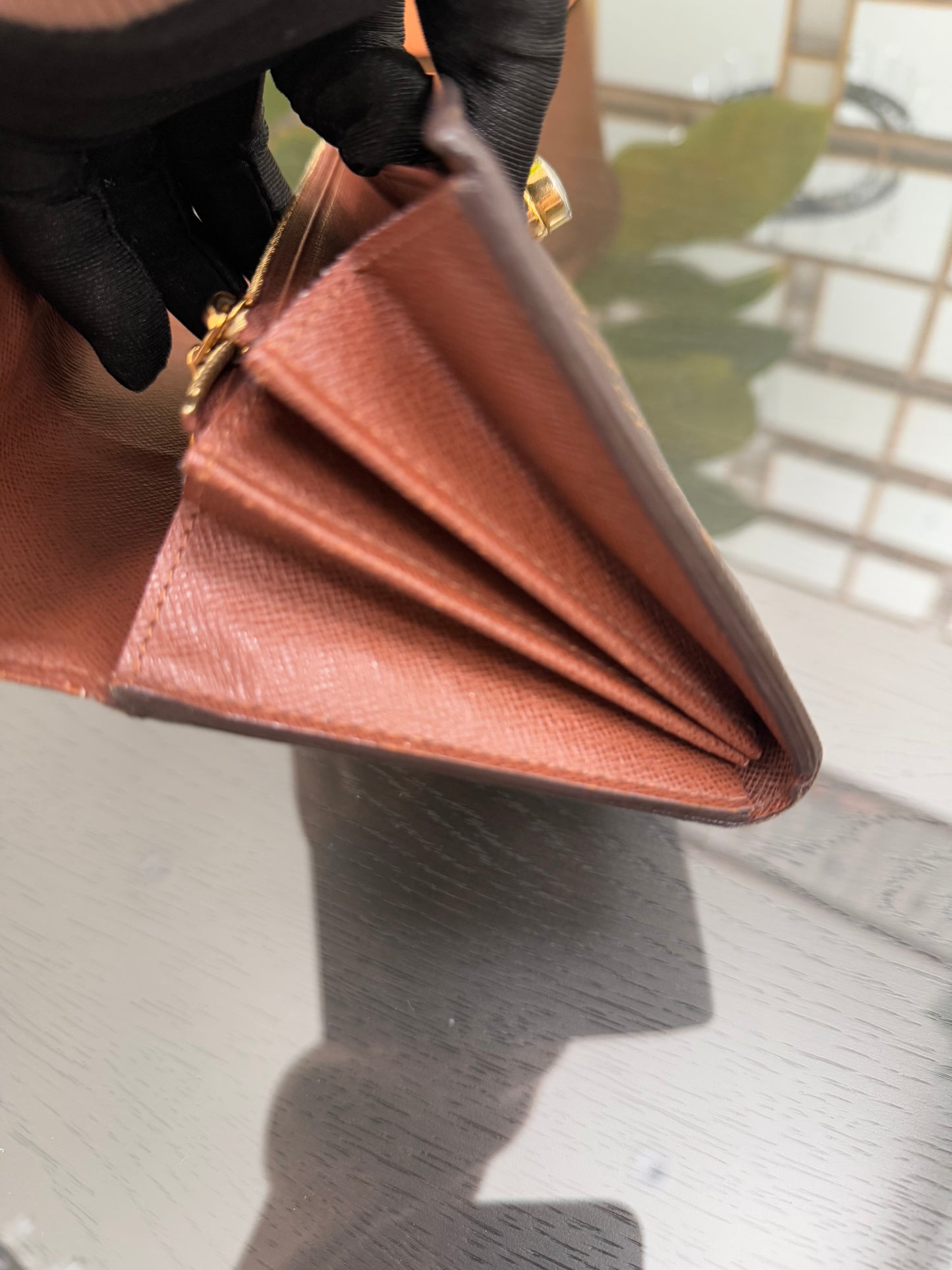 Boetie Wallet w/ 16 Cardholders - ๐
Year: 2011