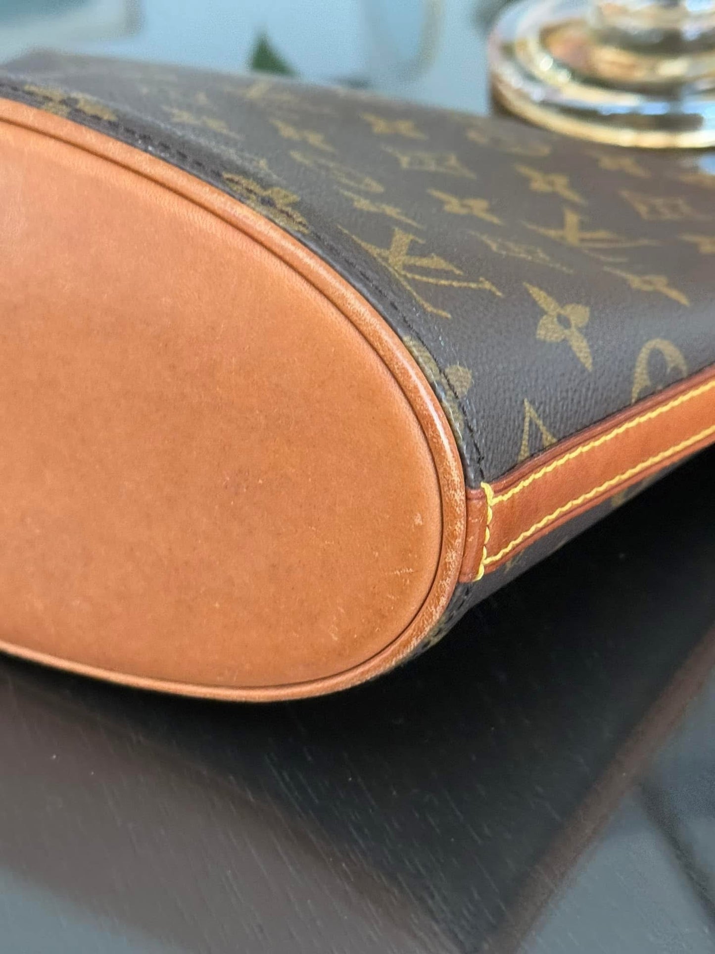 Drouot Crossbody
π
Year: 2001