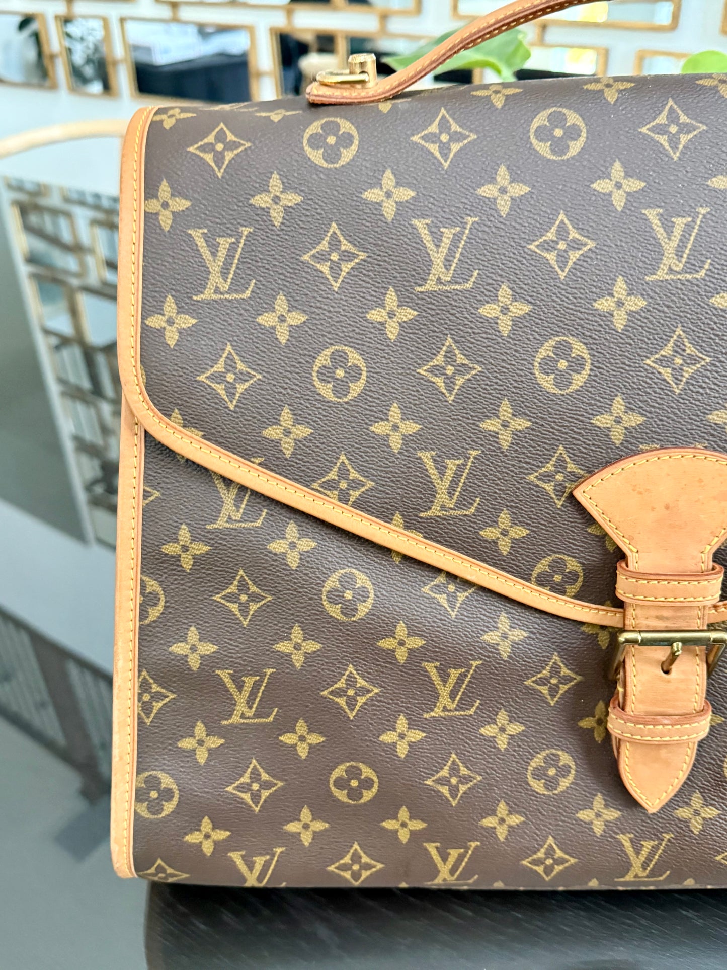 Beverly GM Satchel Crossbody - 📅 Year: 1991