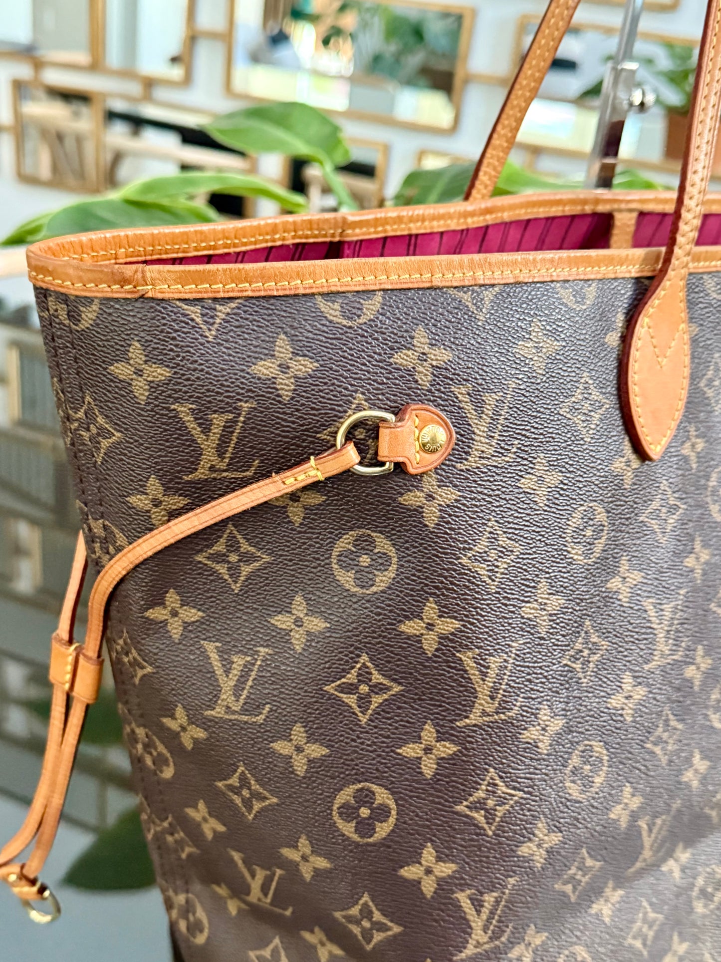 Neverfull GM in Peony with Dustbag 🗓️ Year: 2016