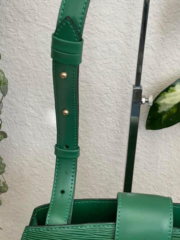 Epi Cluny in Green -Year: 1993