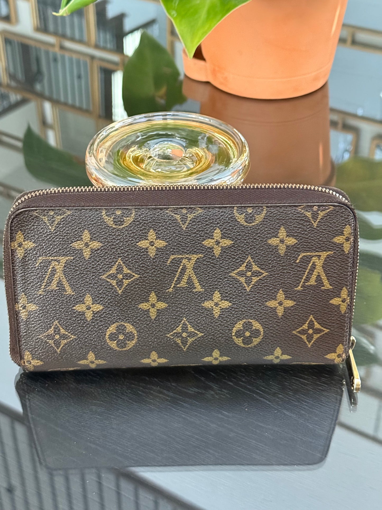 Zippy Wallet Organizer ๐
Year: 2008