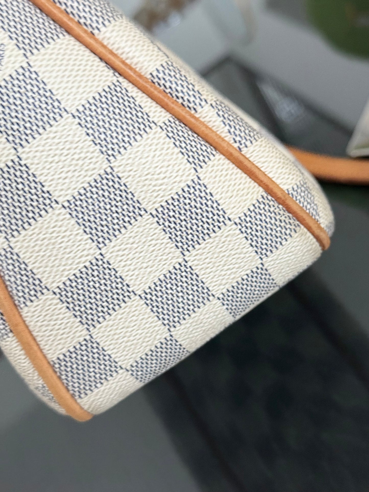 Siracusa PM Crossbody - ๐
Year: 2011