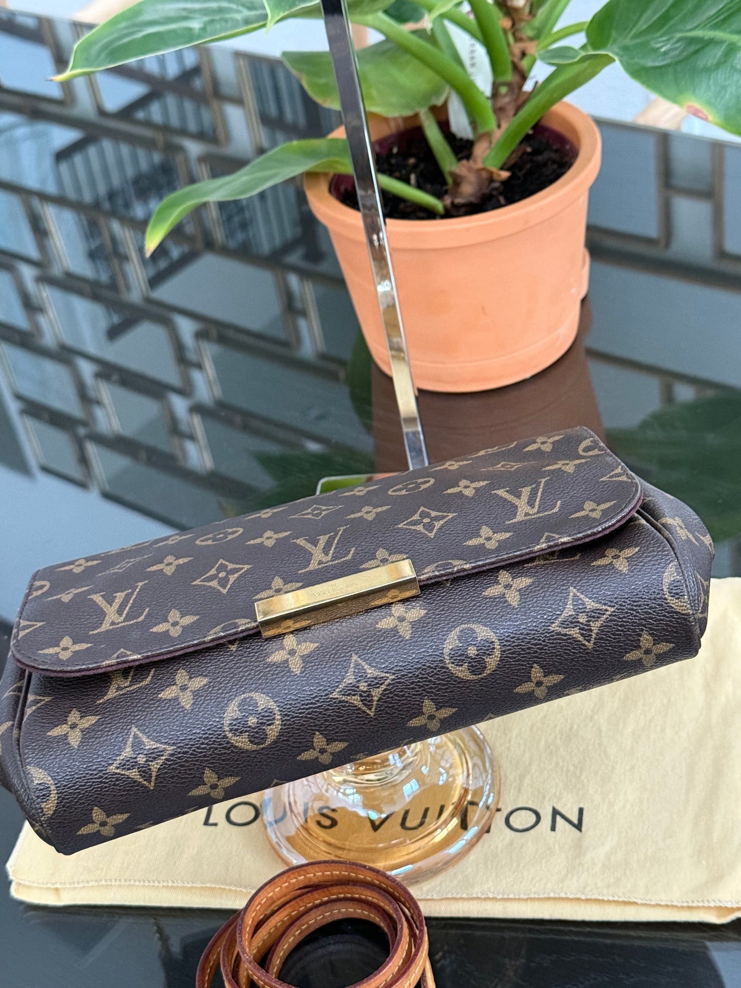 Favorite MM in Monogram with Dustbag, Box and Paper Bag -๐๏ธ Year: 2016