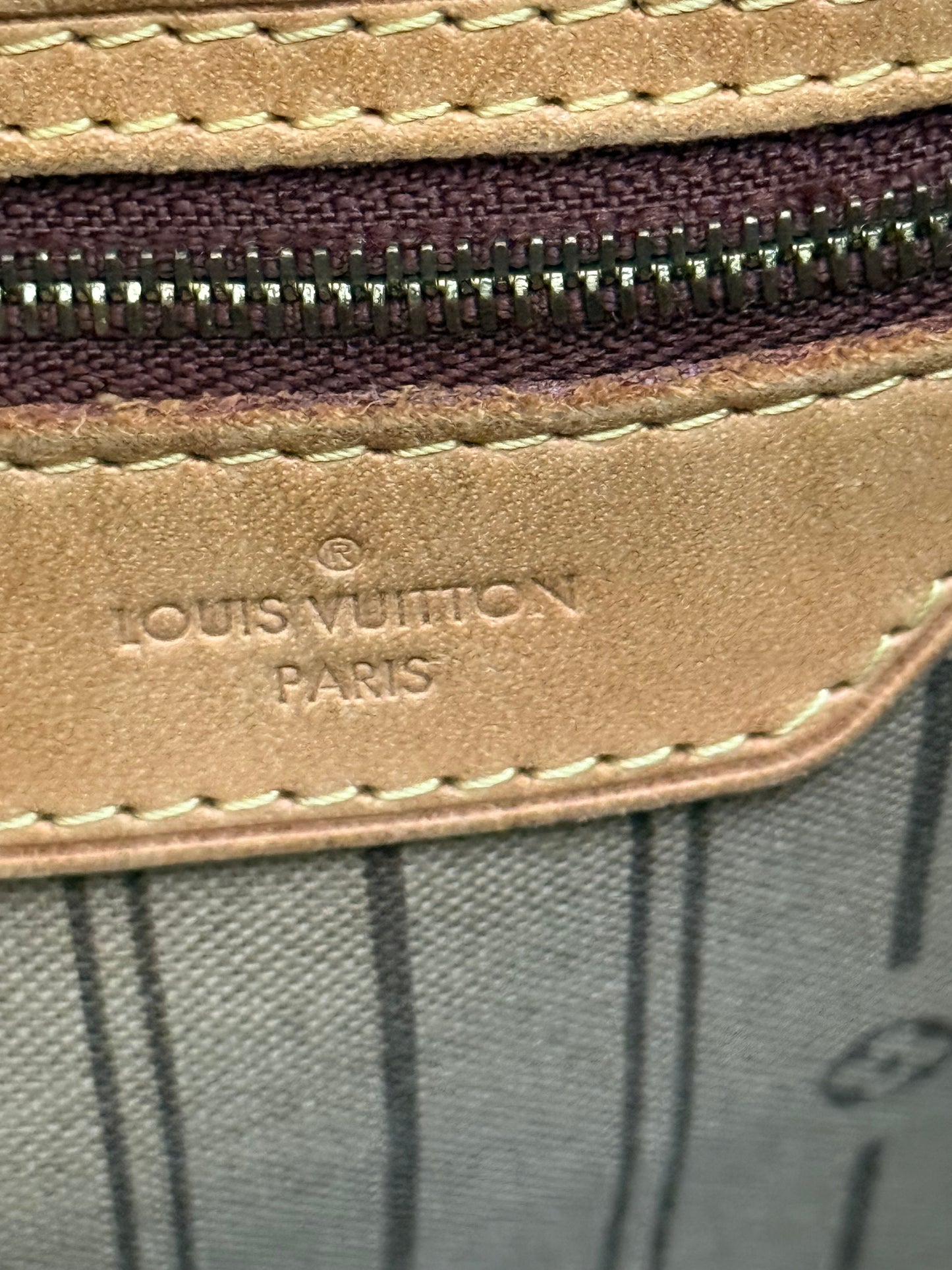 Delightful MM with Dustbag and Insert organizer π
Year: 2011