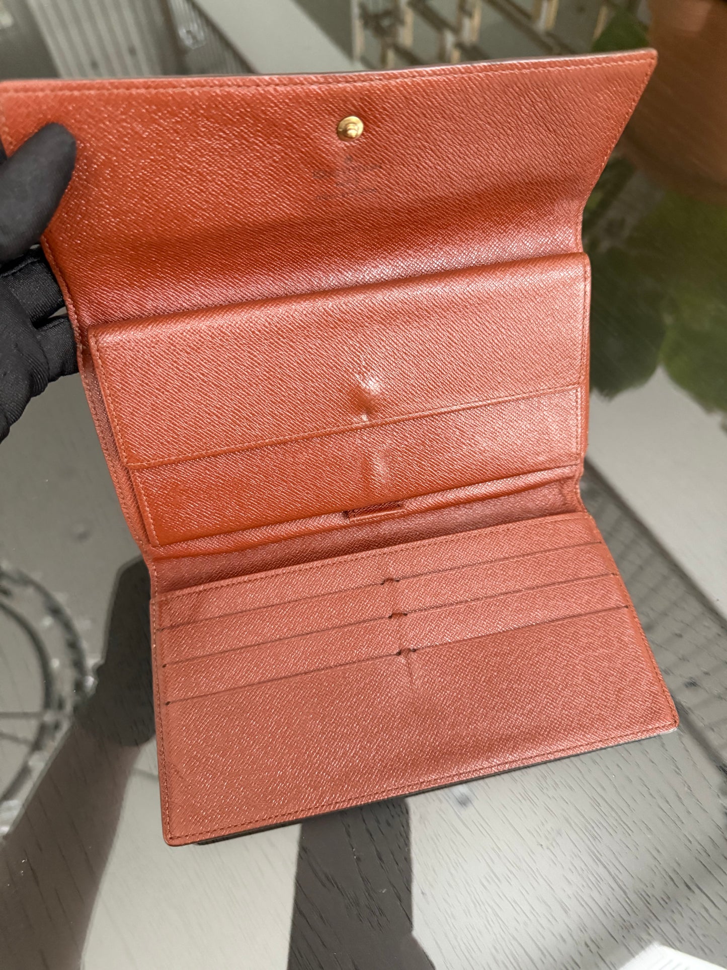 International Wallet in Monogram 🗓️ Year: 2001