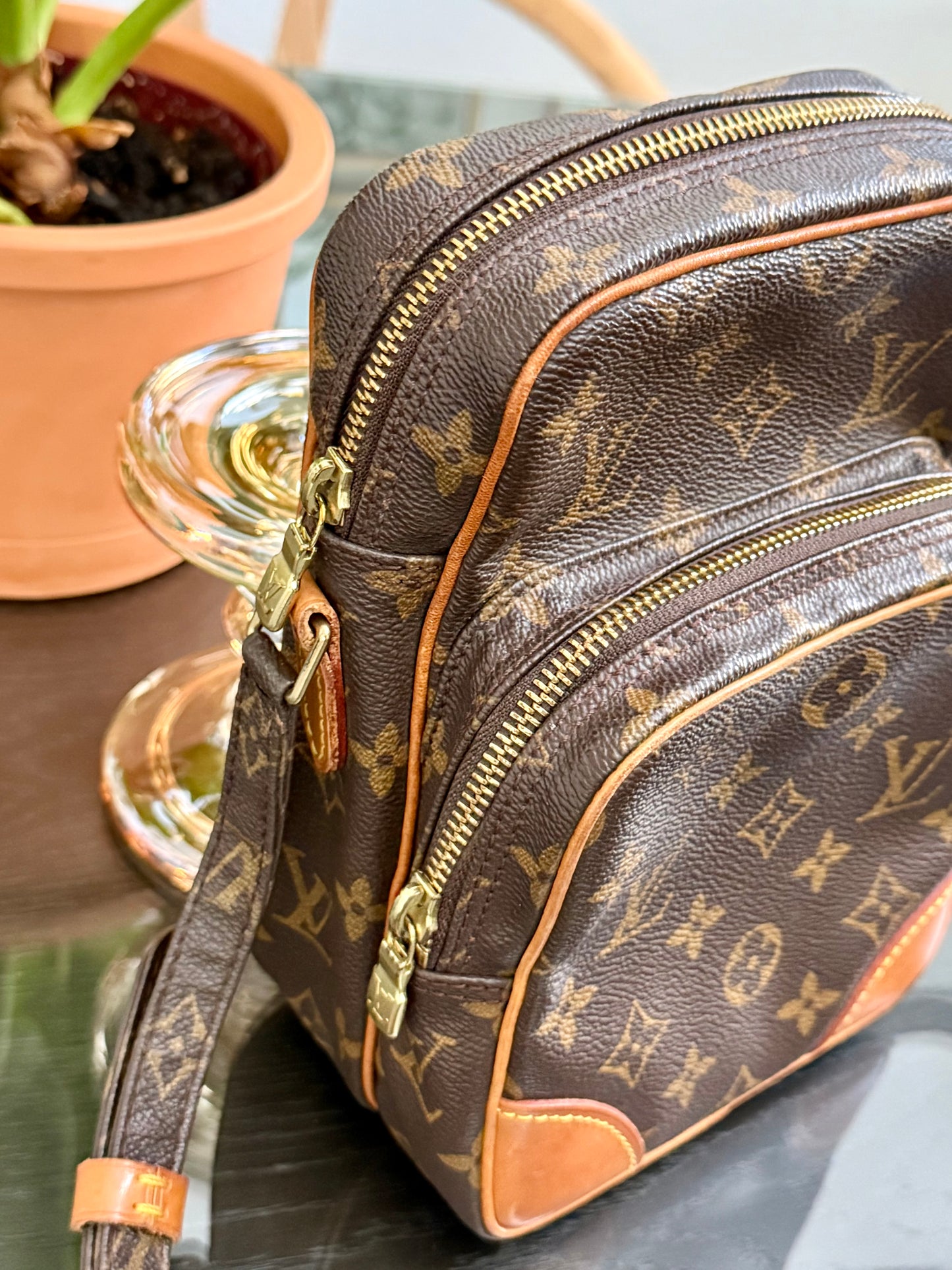 Amazon Crossbody Bag -Year: 1999