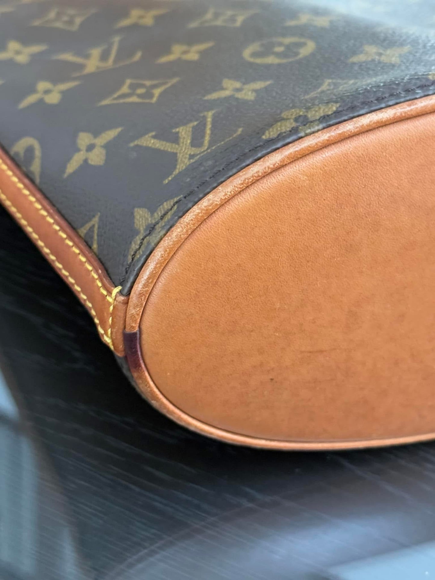Drouot Crossbody
π
Year: 2001