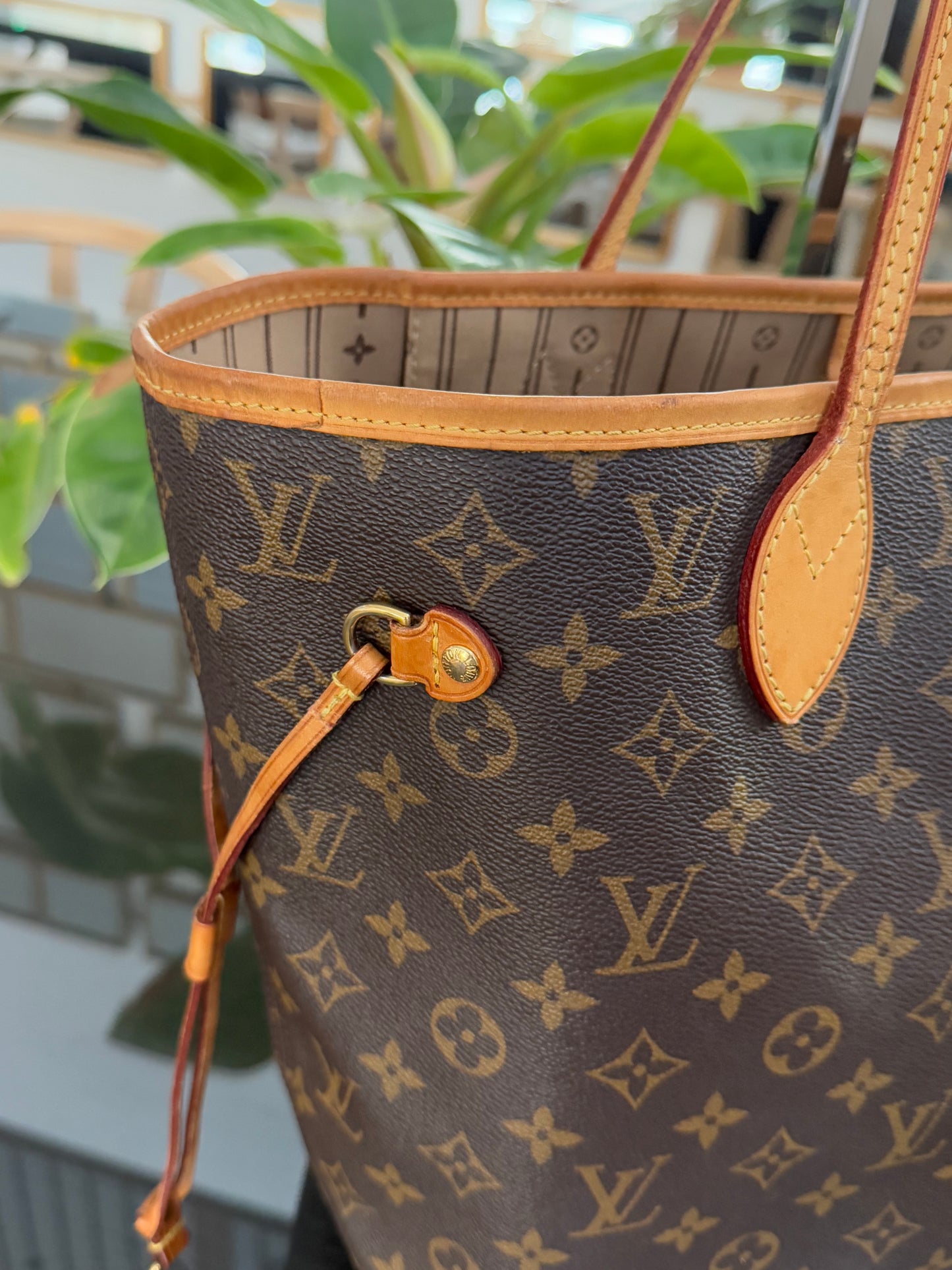 Neverfull MM with Dustbag and Insert Organizer -๐๏ธ Year: 2011