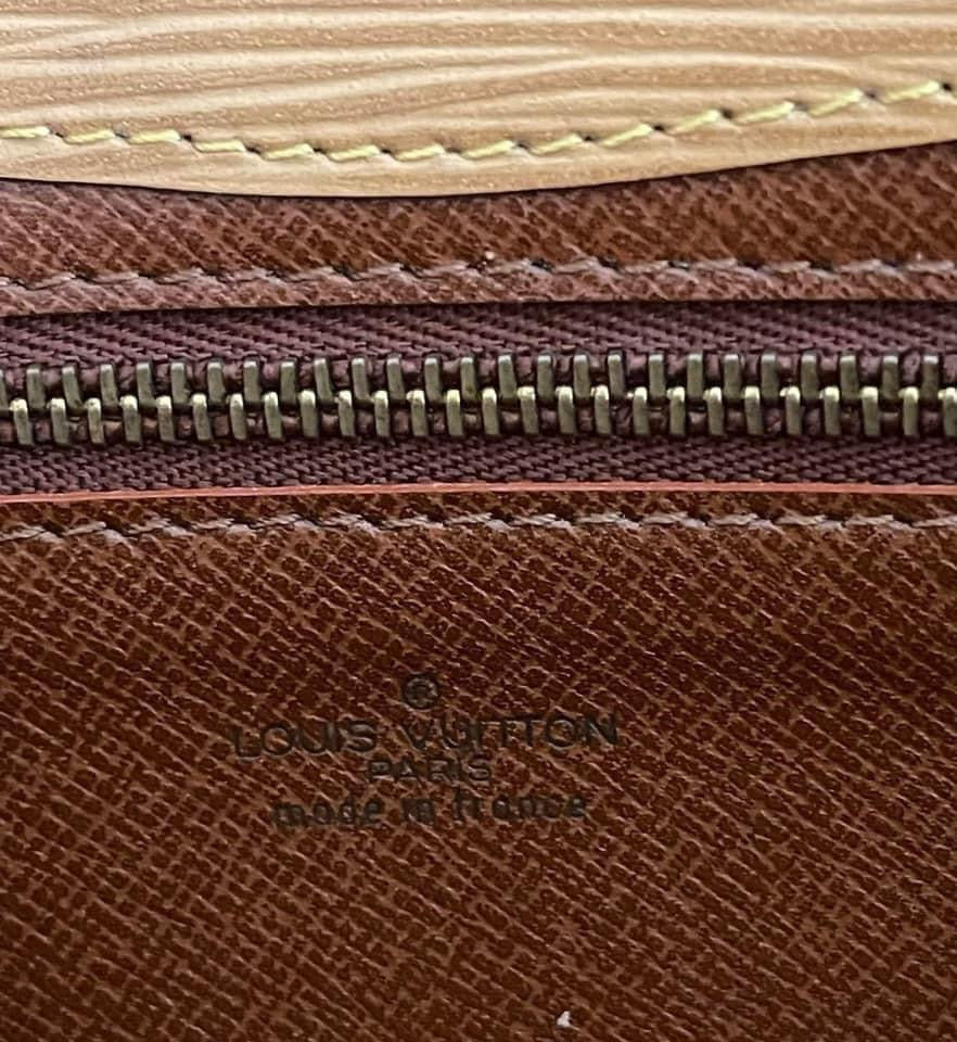 Epi Montaigne Clutch in Winnipeg Beige -Year: 1987