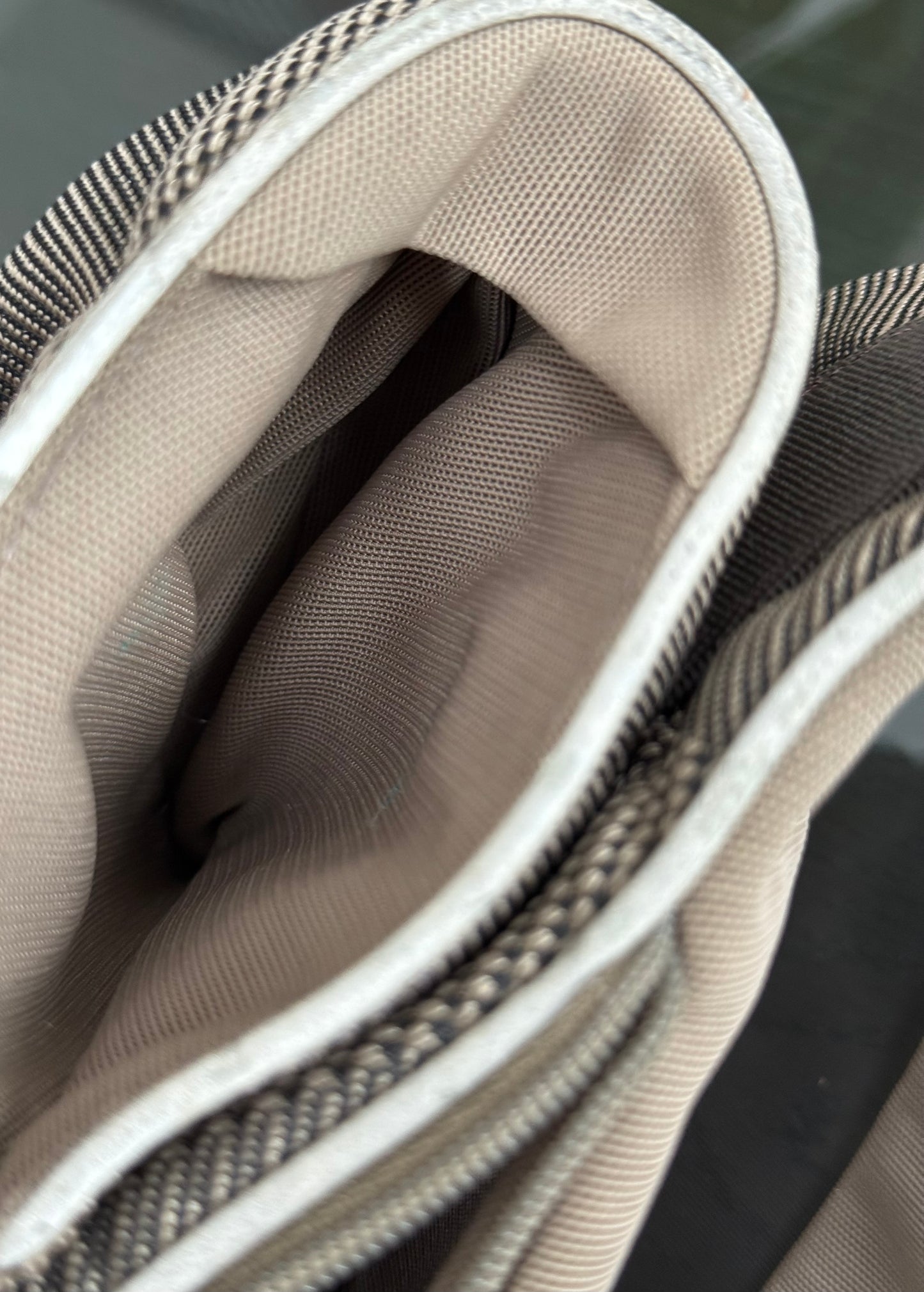 Damier Geant Ceinture Jogging Waist Bag -🗓️ Year: 2004