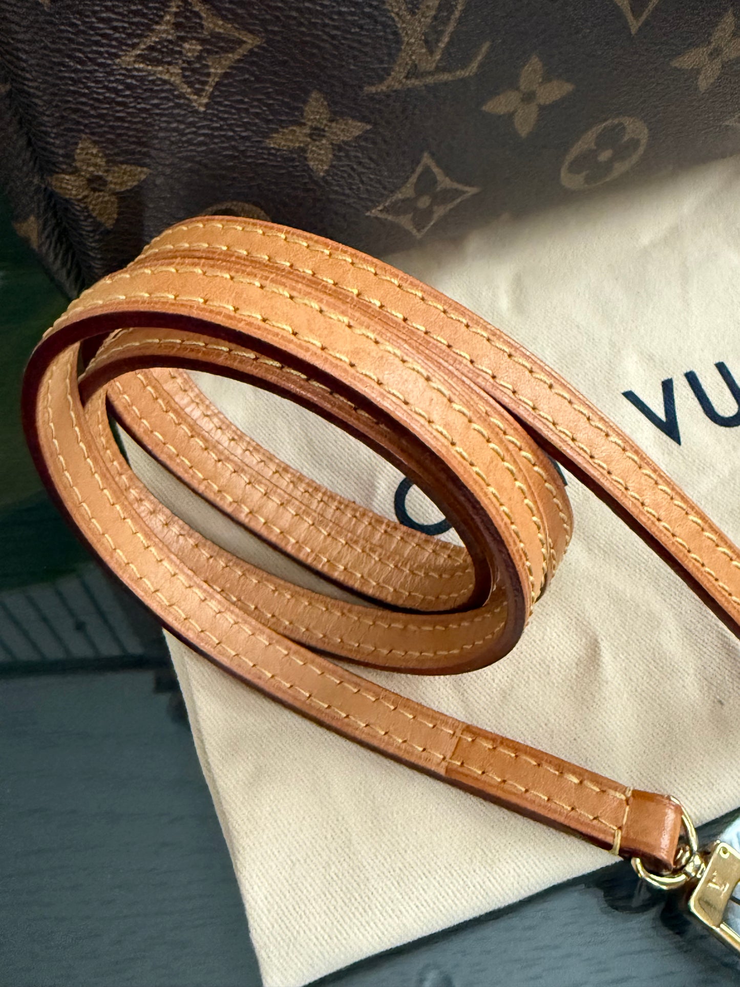 Pallas Clutch w/ Box and Dustbag - ๐๏ธ Year: 2016