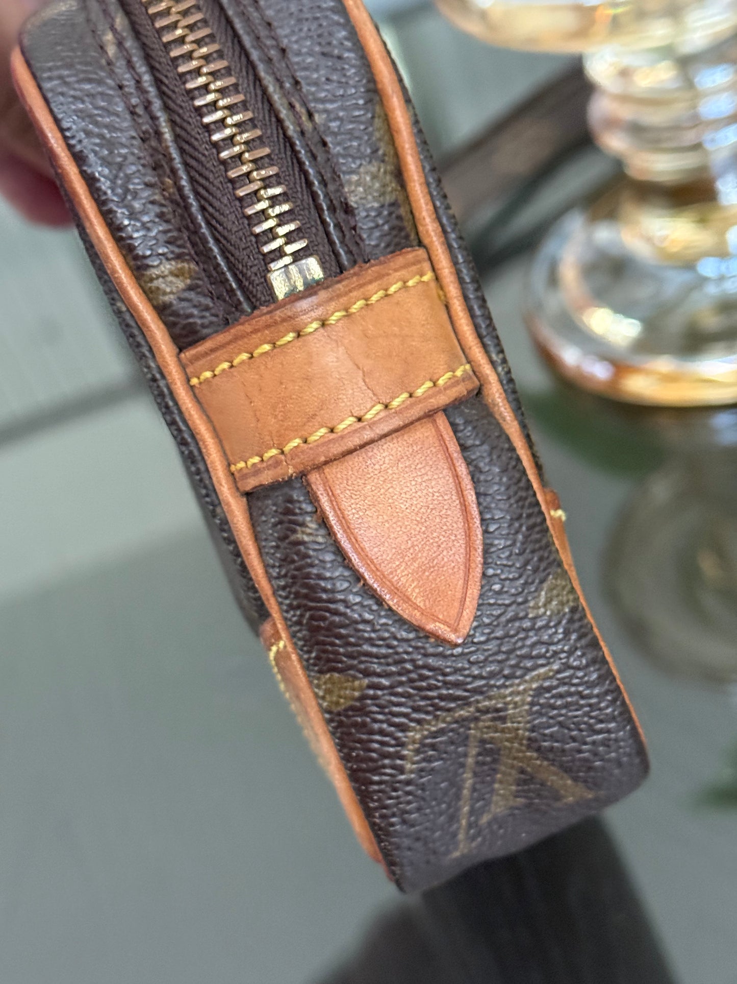 Marly Dragonne PM Clutch
๐๏ธ Year: 1992