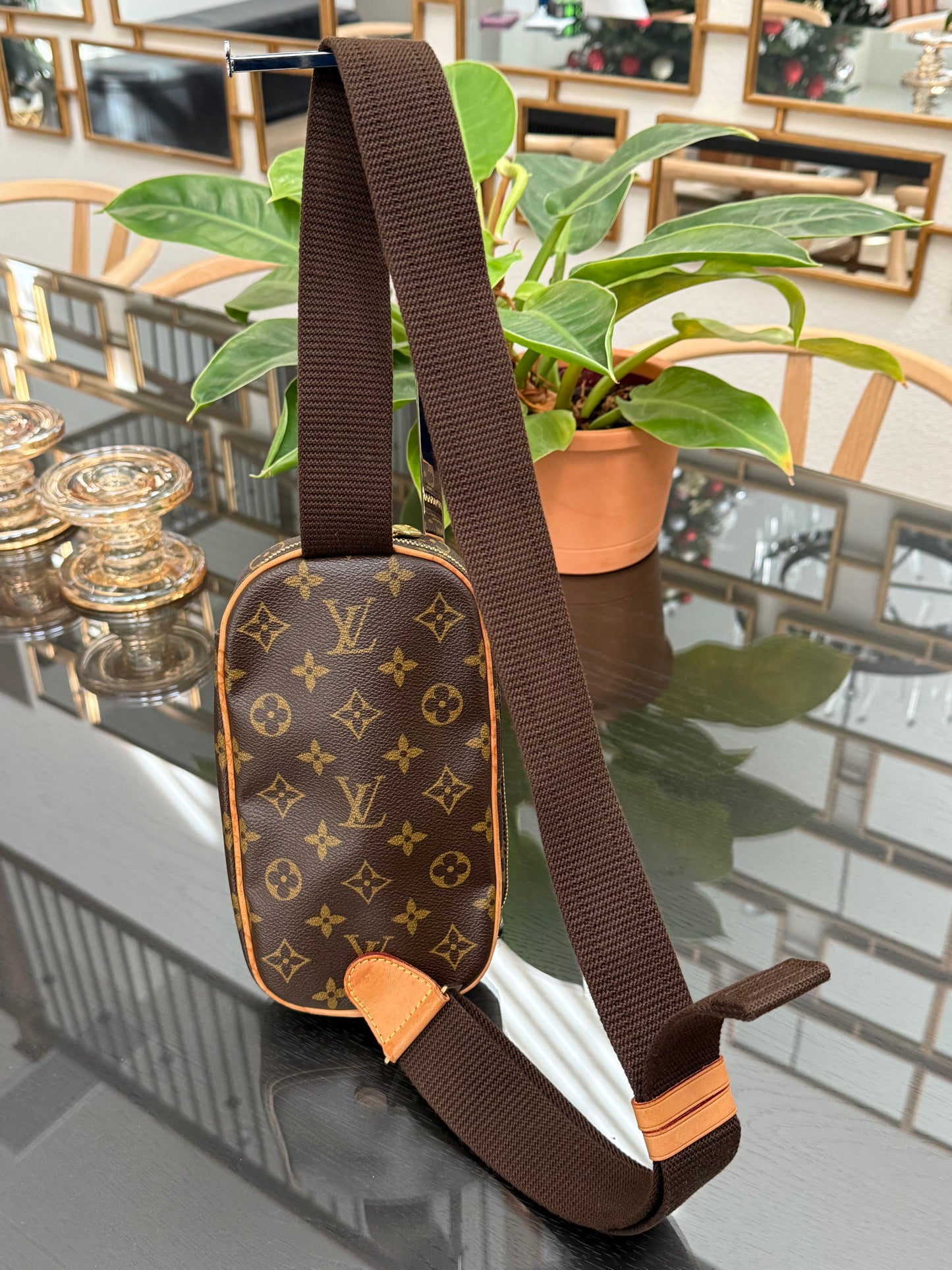 Pochette Gange -Year: 2004