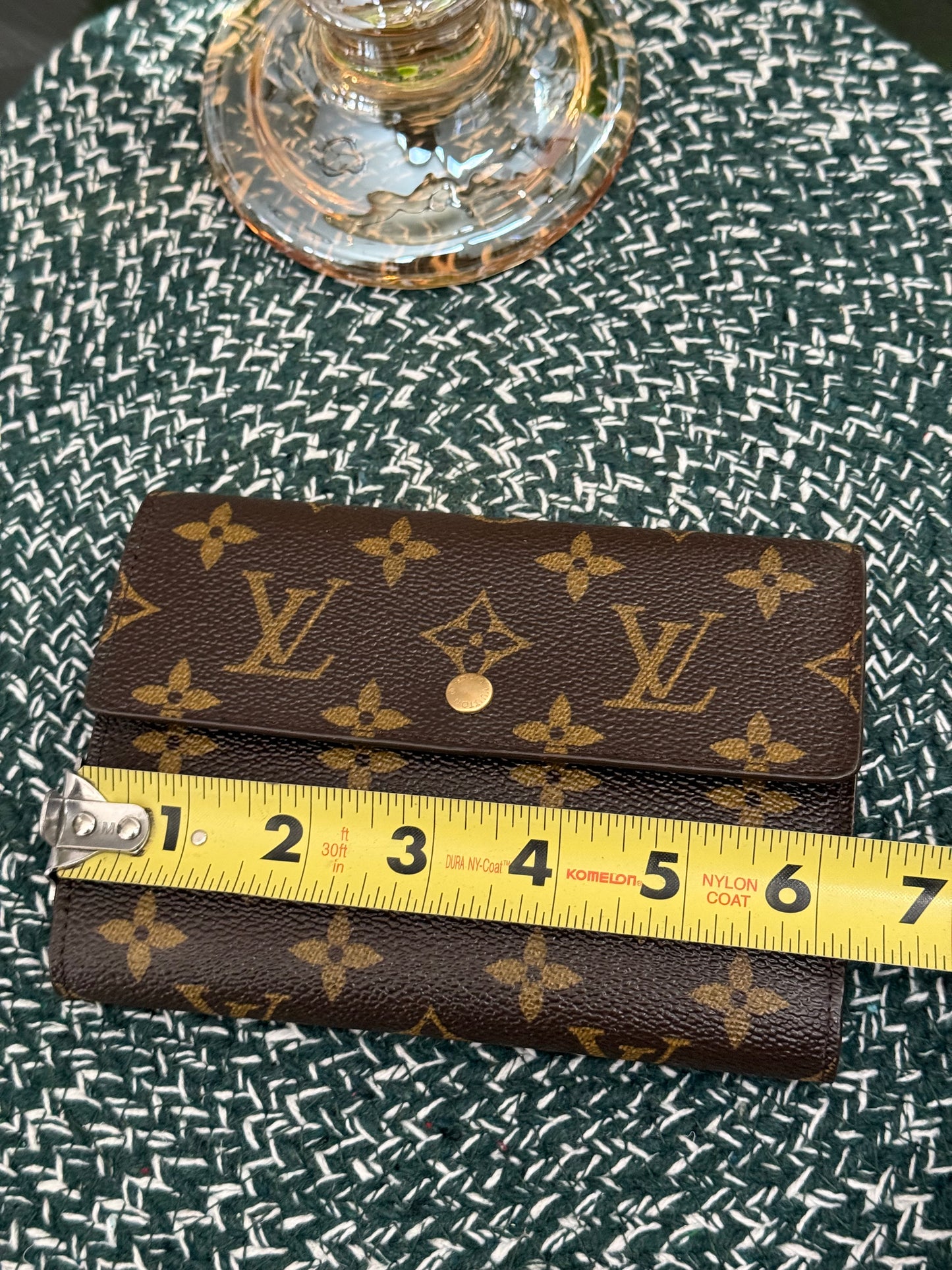 Etui Wallet Passport Holder in Monogram with 6 Cardholders ๐๏ธ Year: 1999