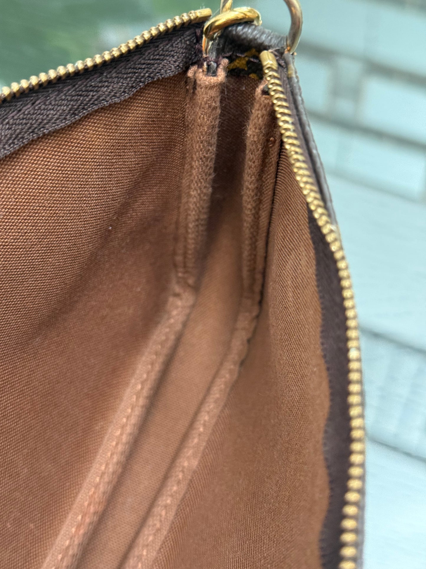 Pochette Accessories - ๐
Year: 1999