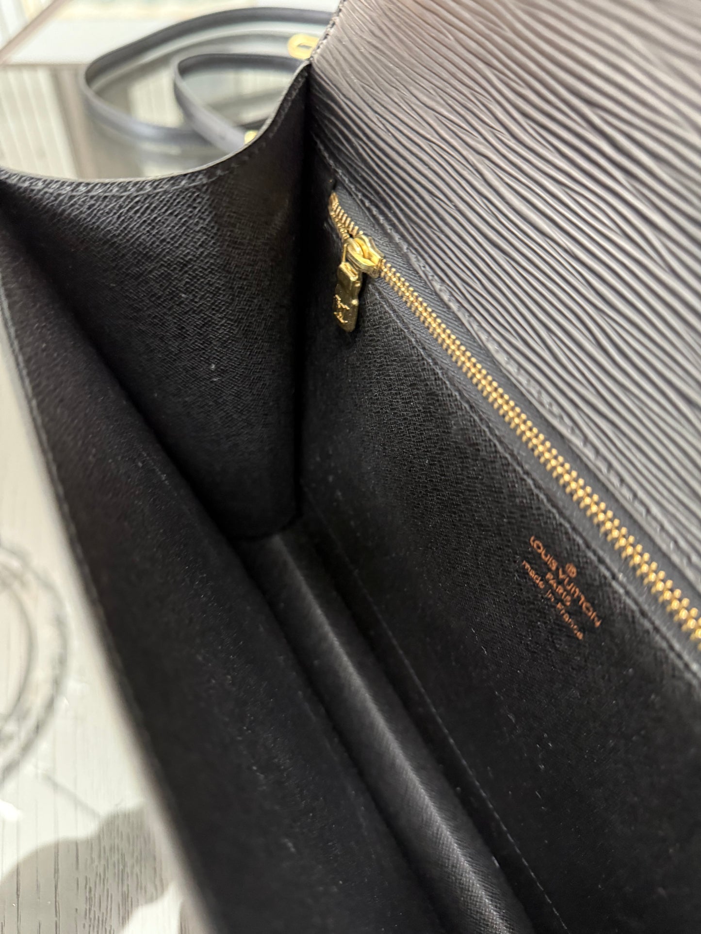Epi Black Monceau 28 Crossbody 2 Way Bag - 📅 Year: 1997