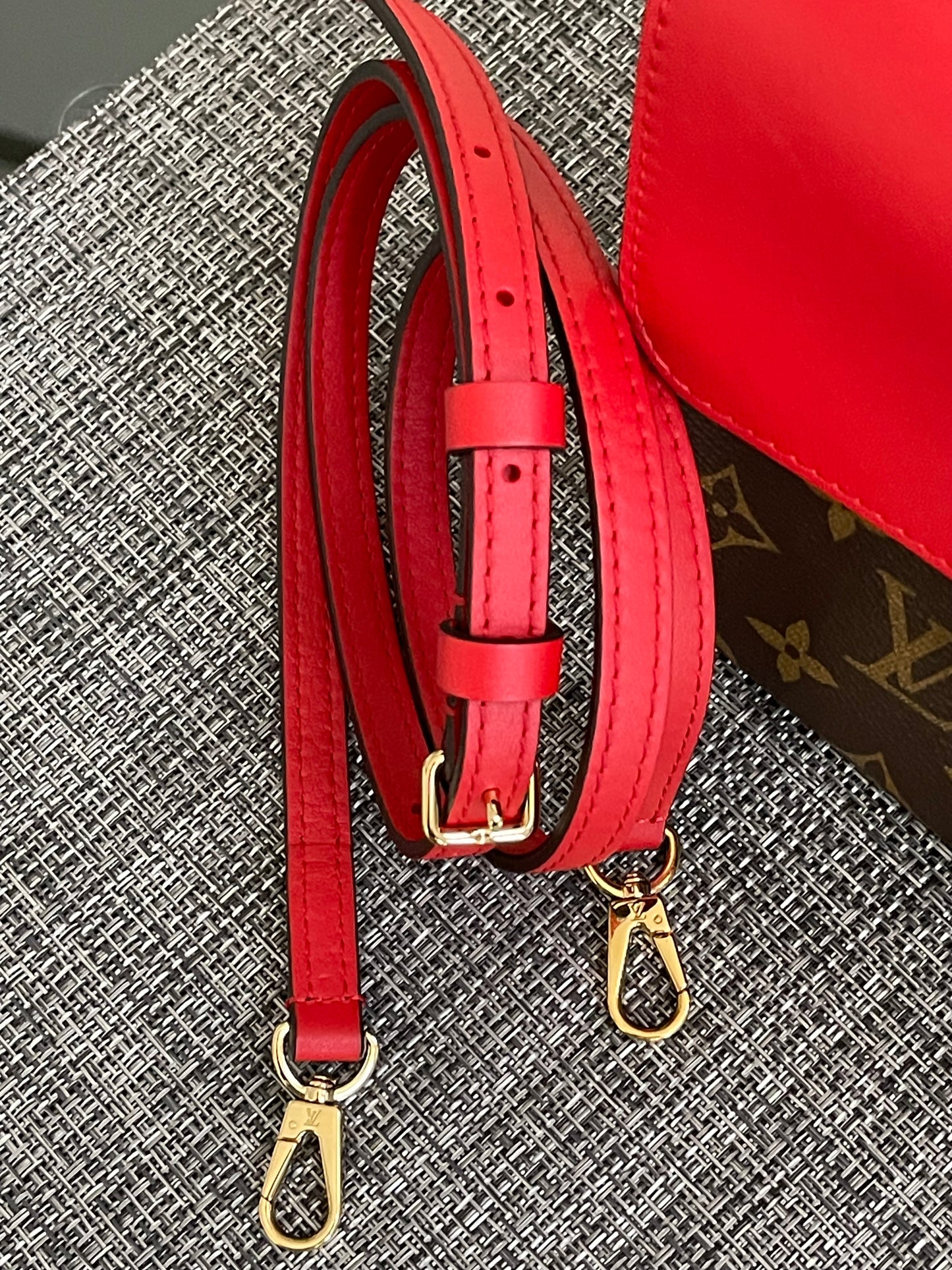 Locky BB Monogram Coquelicot (Complete Inclusions) - ๐
Year: 2019