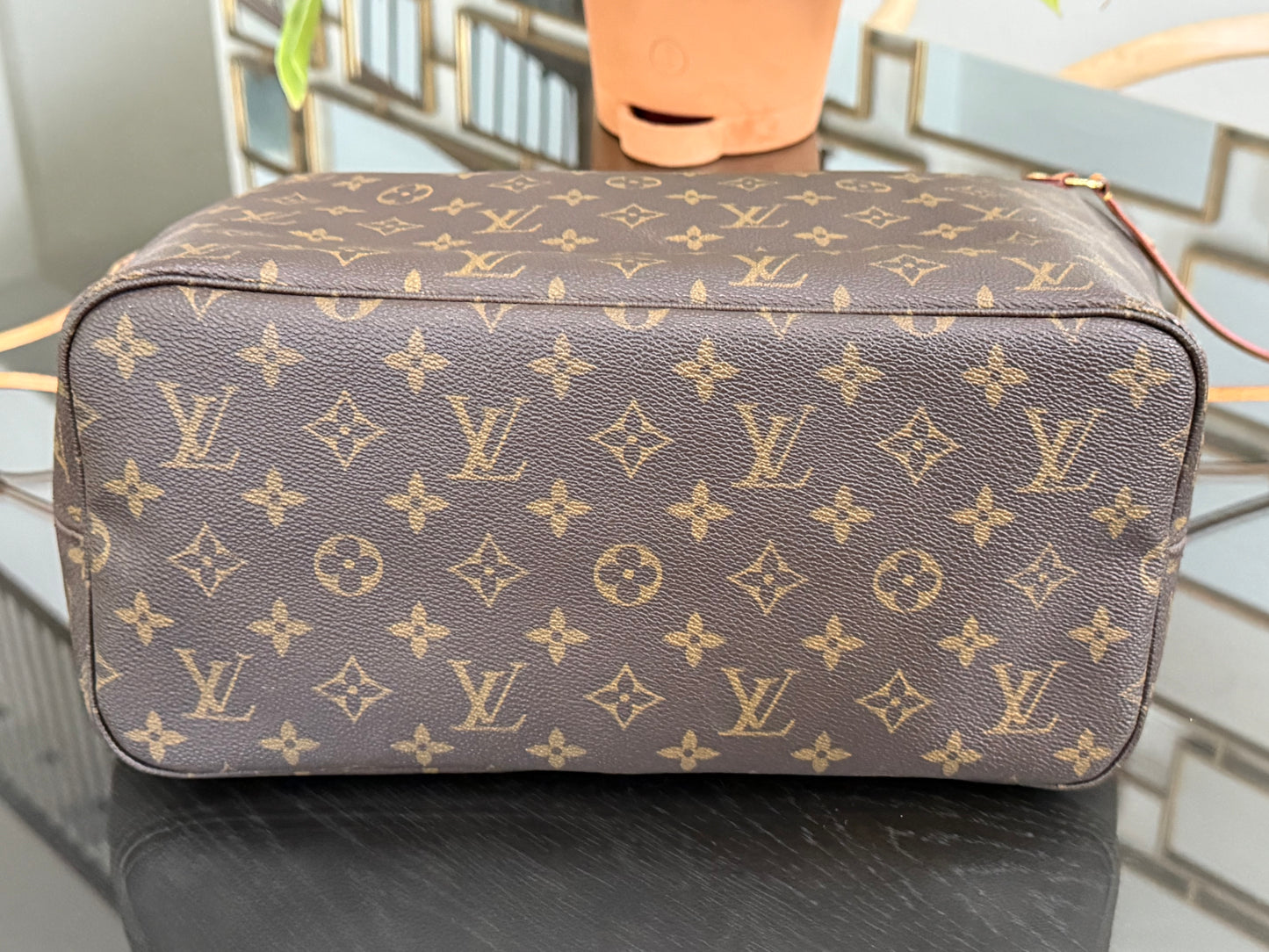 Neverfull MM with Dustbag 🗓️ Year: 2008