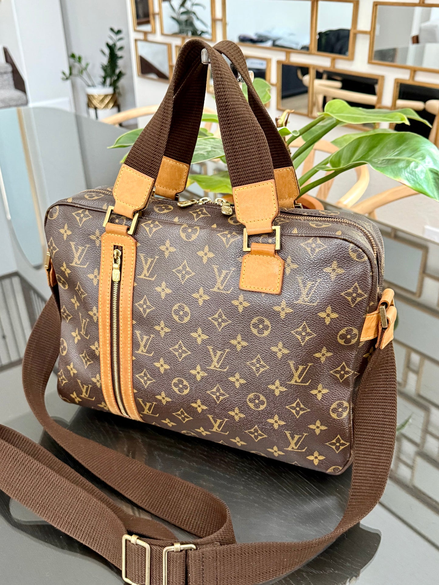 Sac Boshpore 2 Way bag in Monogram ๐๏ธ Year: 2005