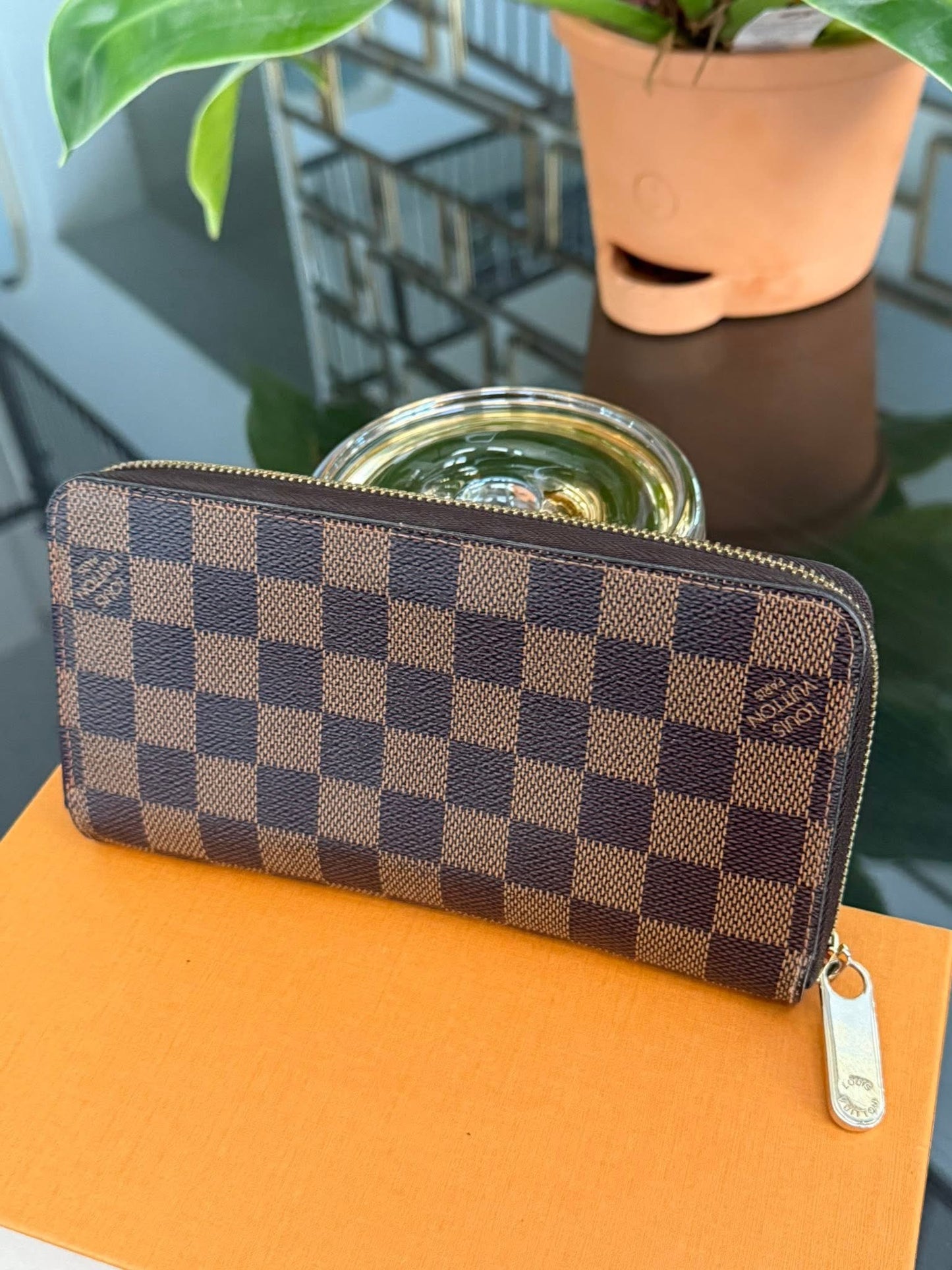 Zippy Long Wallet in DE with Box Year: 2013