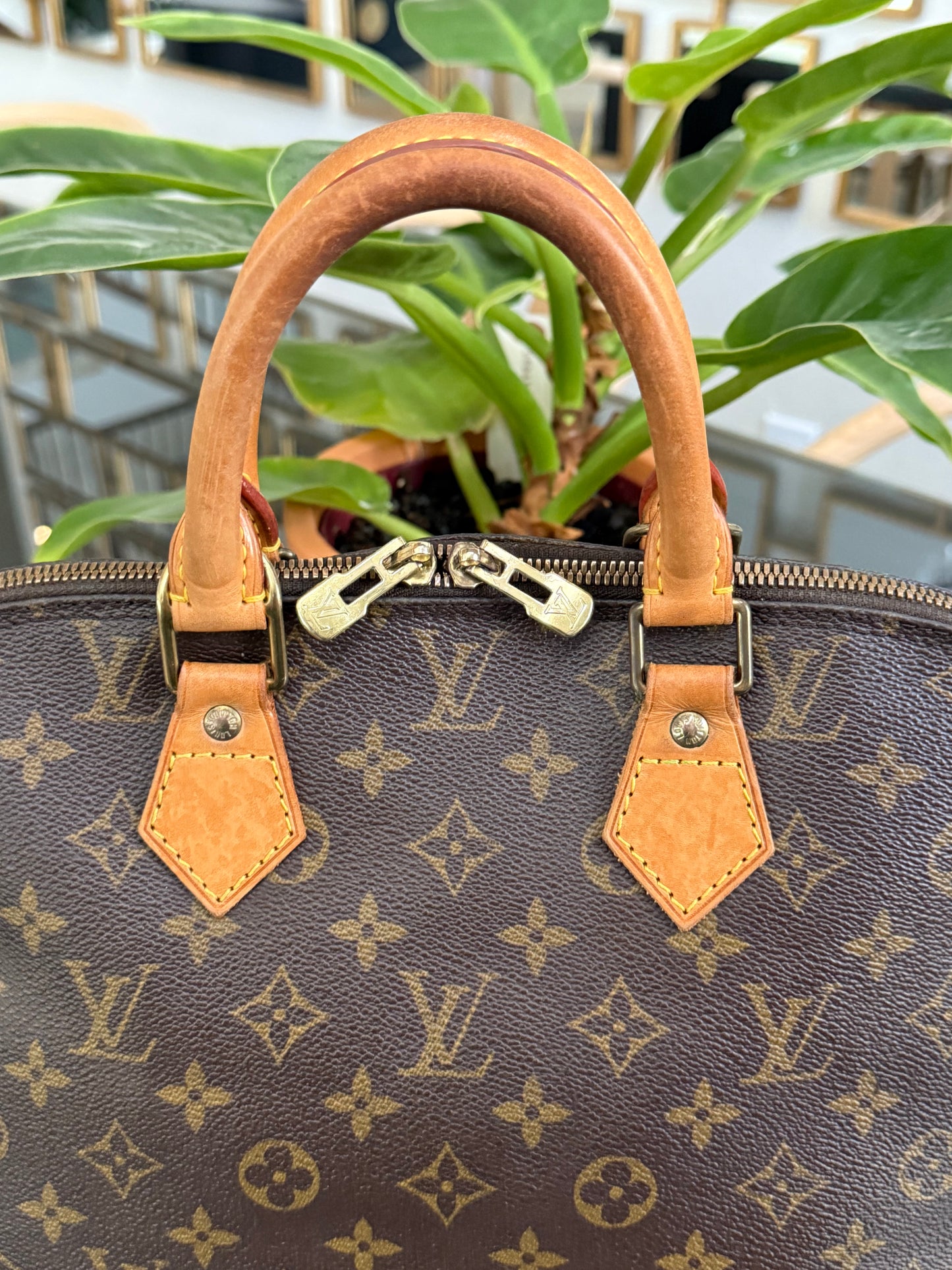 Alma PM in Monogram- 🗓️ Year: 1995