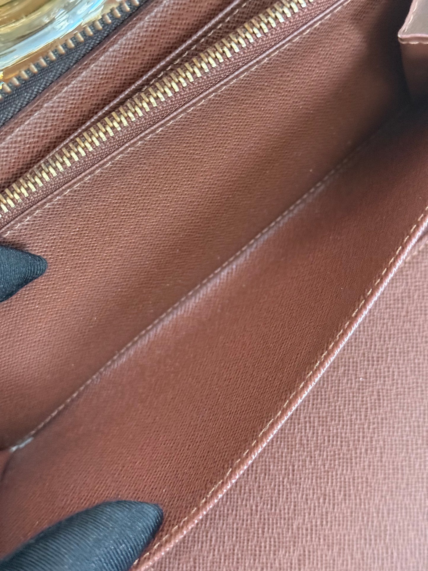 Monogram Zippy Wallet Organizer with box and Paper bag 🗓️ Year: 2017