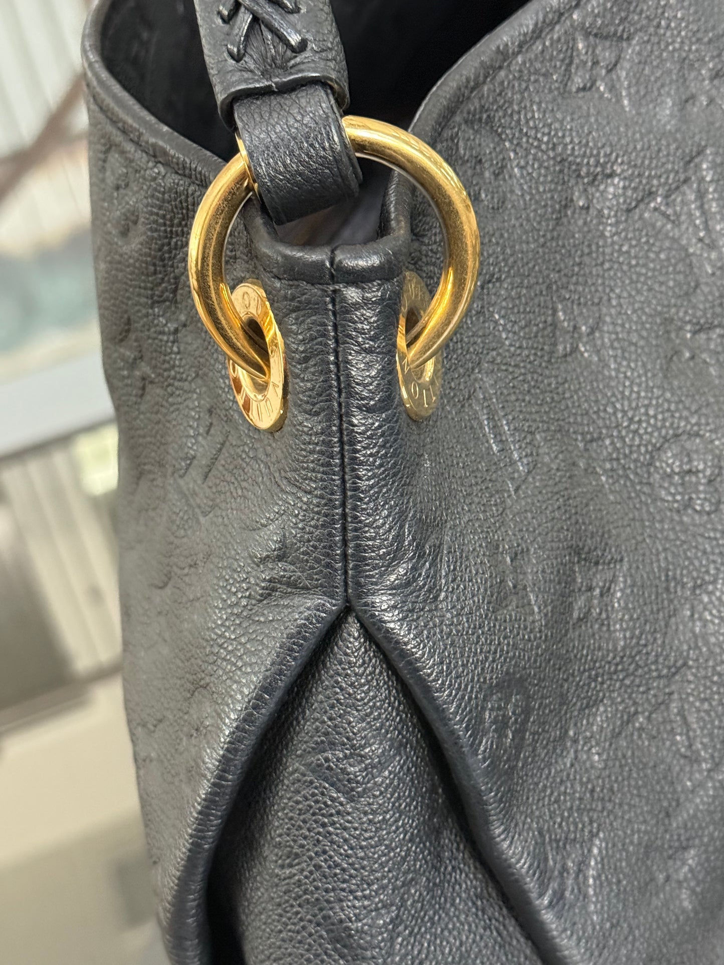 Artsy MM Empriente in Black with Dustbag and Insert Organizer - ๐
Year: 2015