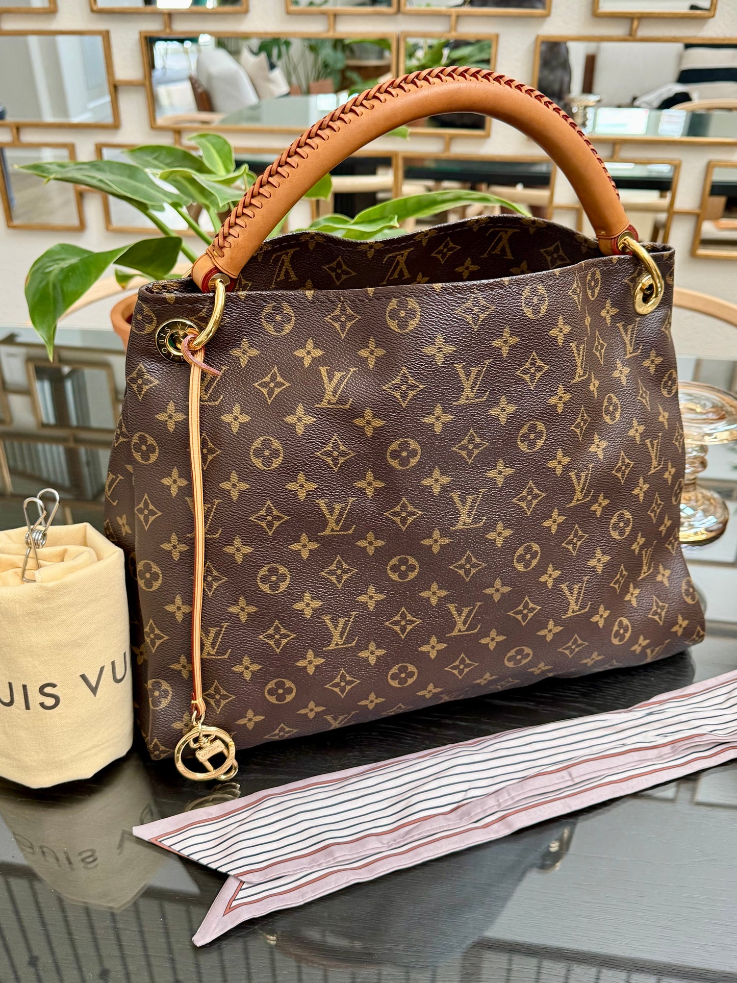 Artsy MM with Dustbag, Insert Organizer and Non branded Scarf - 📅 Year: 2010