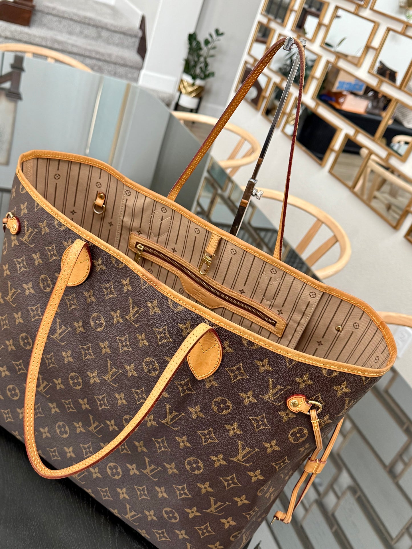 Neverfull GM with Dustbag Insert Organizer 🗓️ Year: 2013