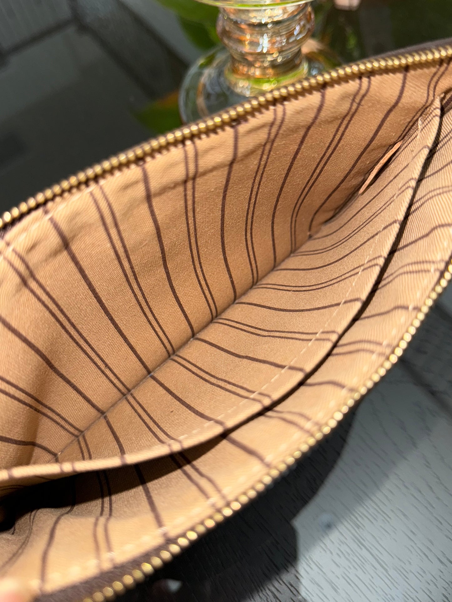 Neverfull MM Pouch-🗓️ Year: 2016