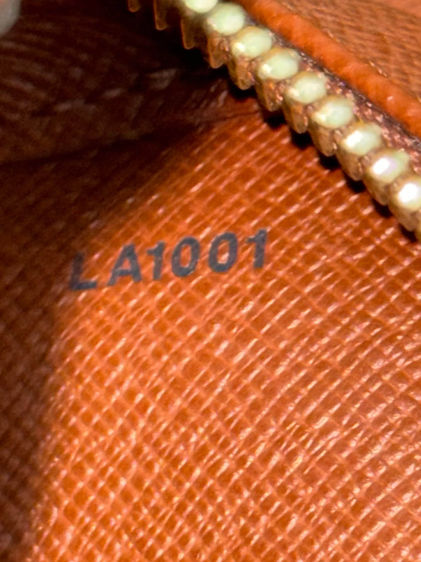Orsay Clutch -
🗓️ Year: 2001