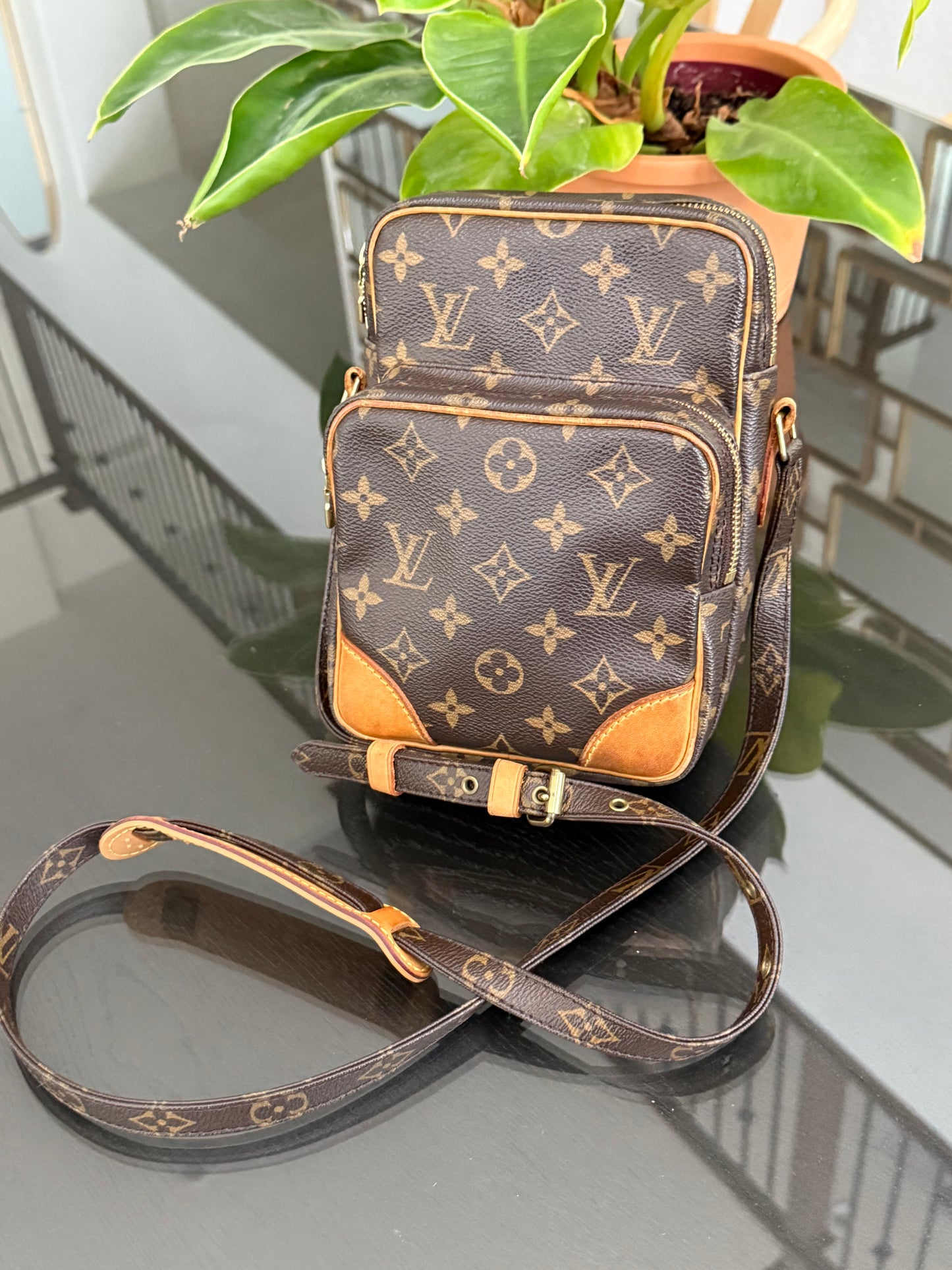 Amazon Crossbody Bag -Year: 2007