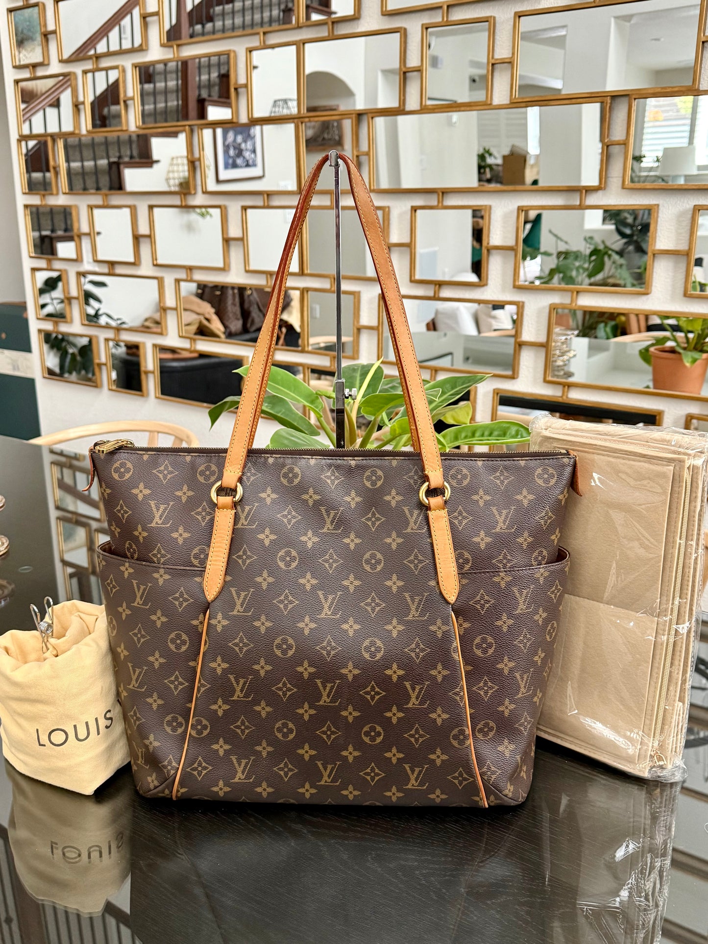 Totally GM with Dustbag and Insert Organizer ๐๏ธ Year: 2010