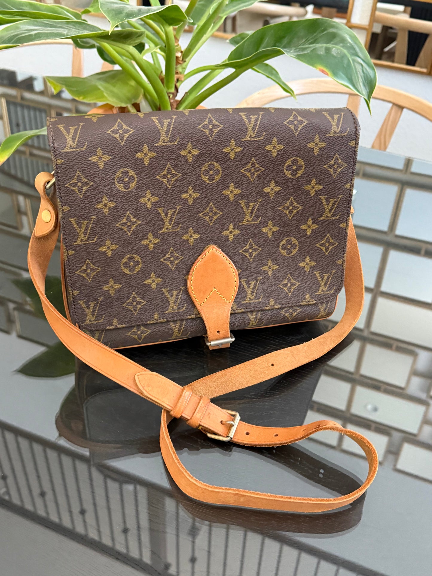 Cartouchiere GM Crossbody -🗓️ Year: 1982