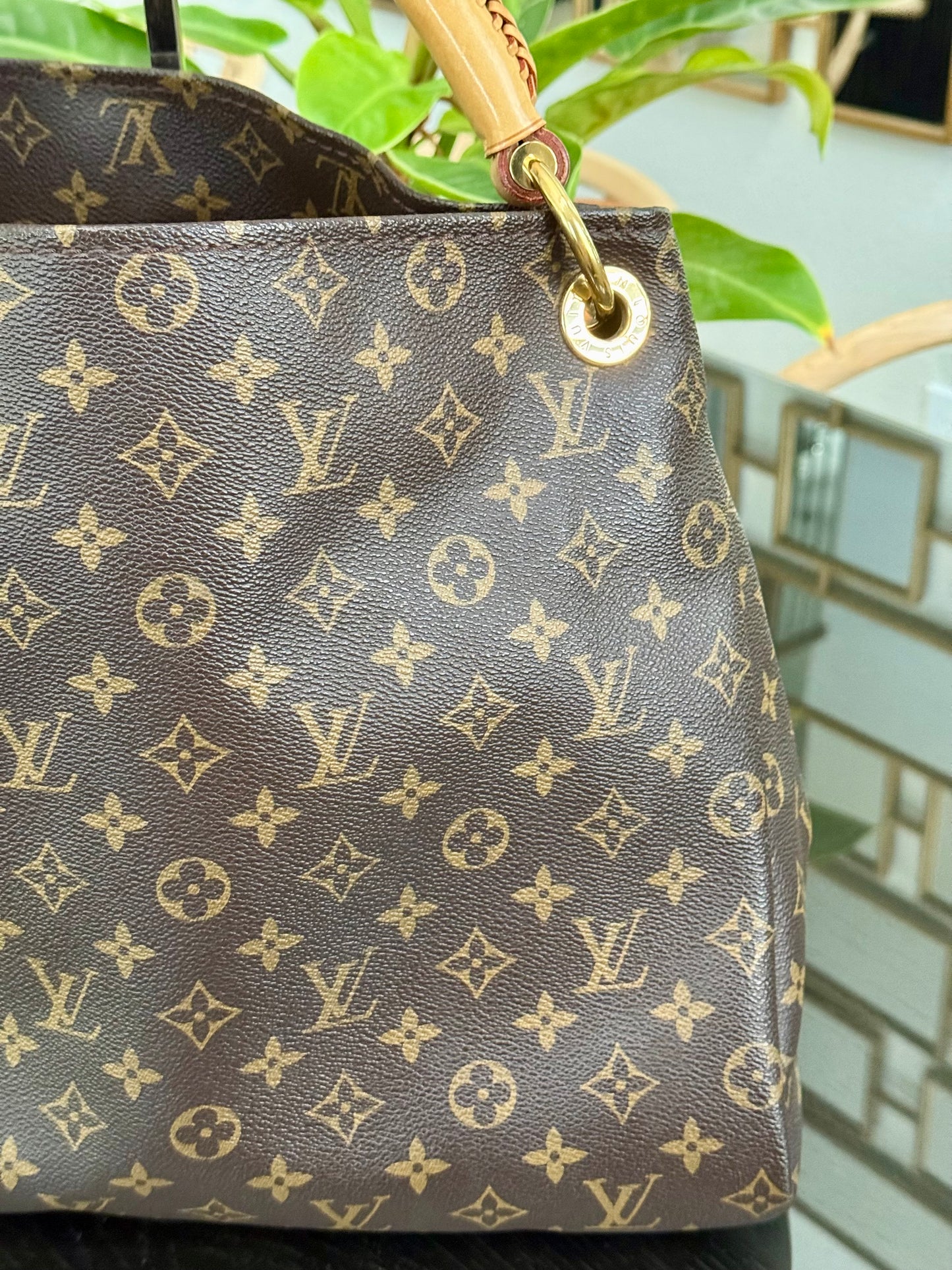 Artsy MM with Dustbag and Insert Organizer - ๐
Year: 2010