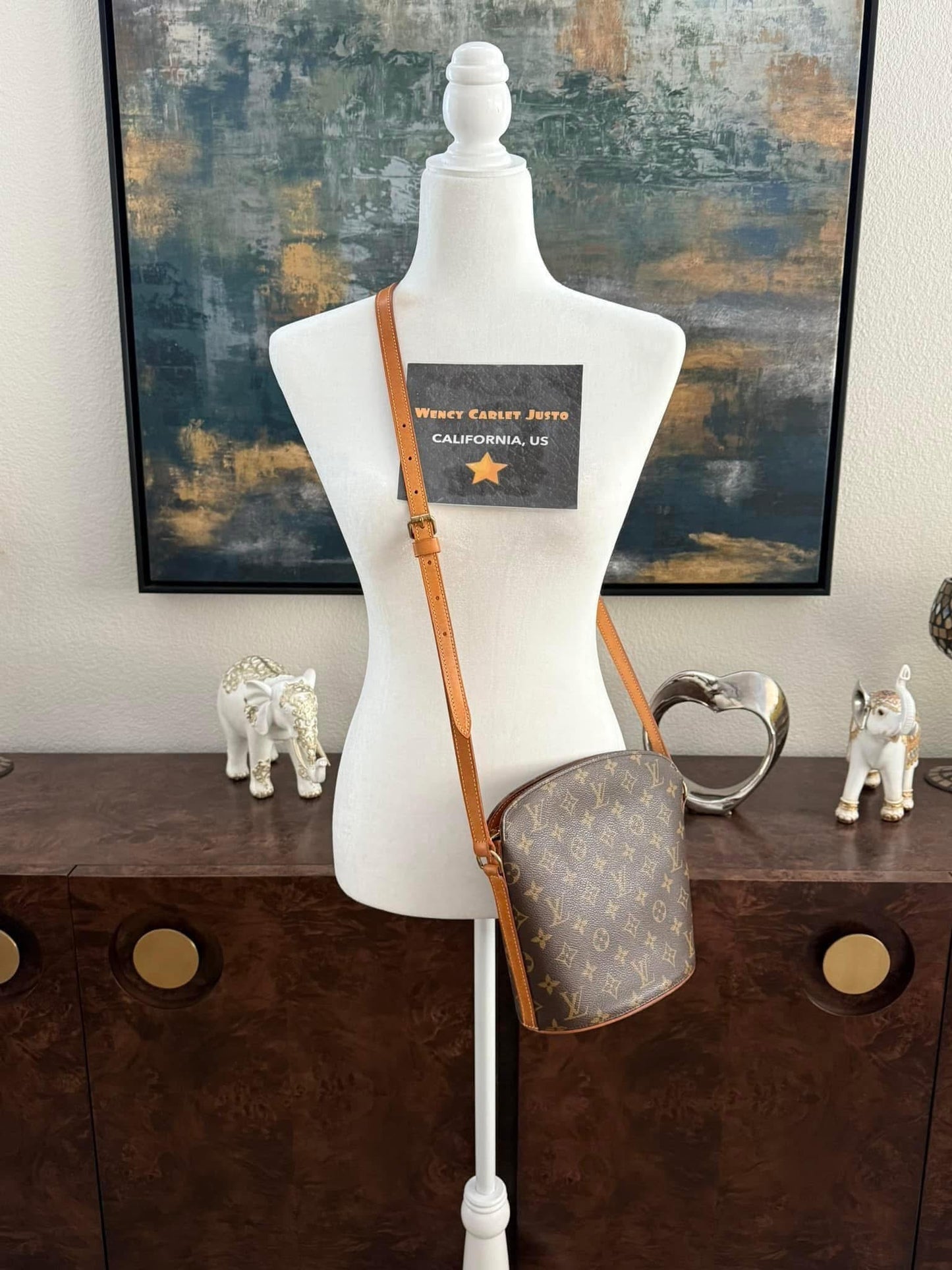 Drouot Crossbody
π
Year: 1997